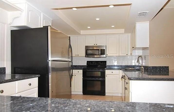 8414 17th, St Petersburg, FL 33702