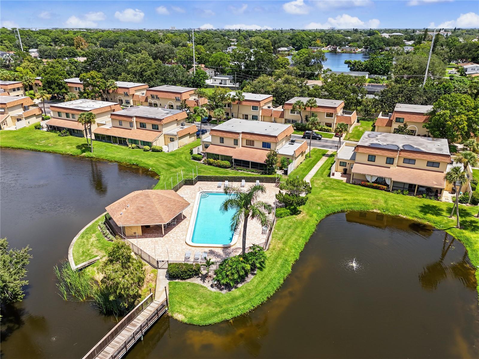 8414 17th, St Petersburg, FL 33702