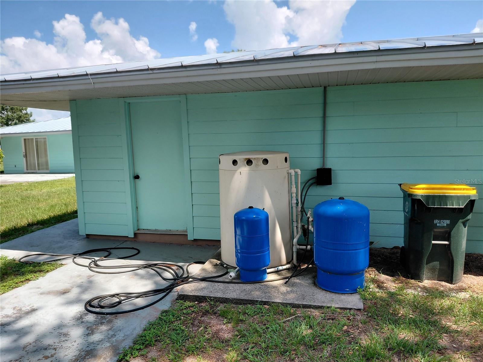 1303 Club, Lorida, FL 33857