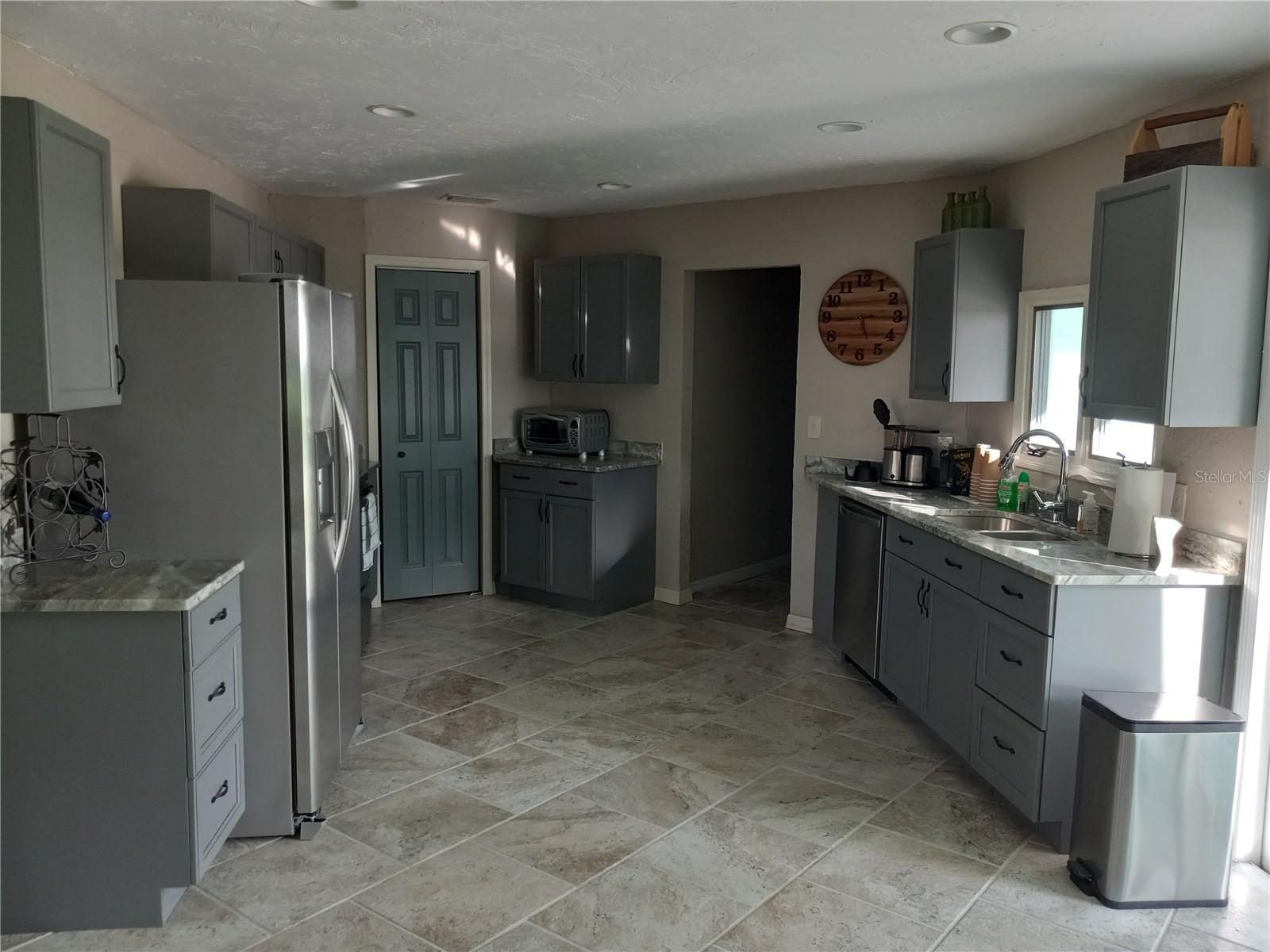 1303 Club, Lorida, FL 33857