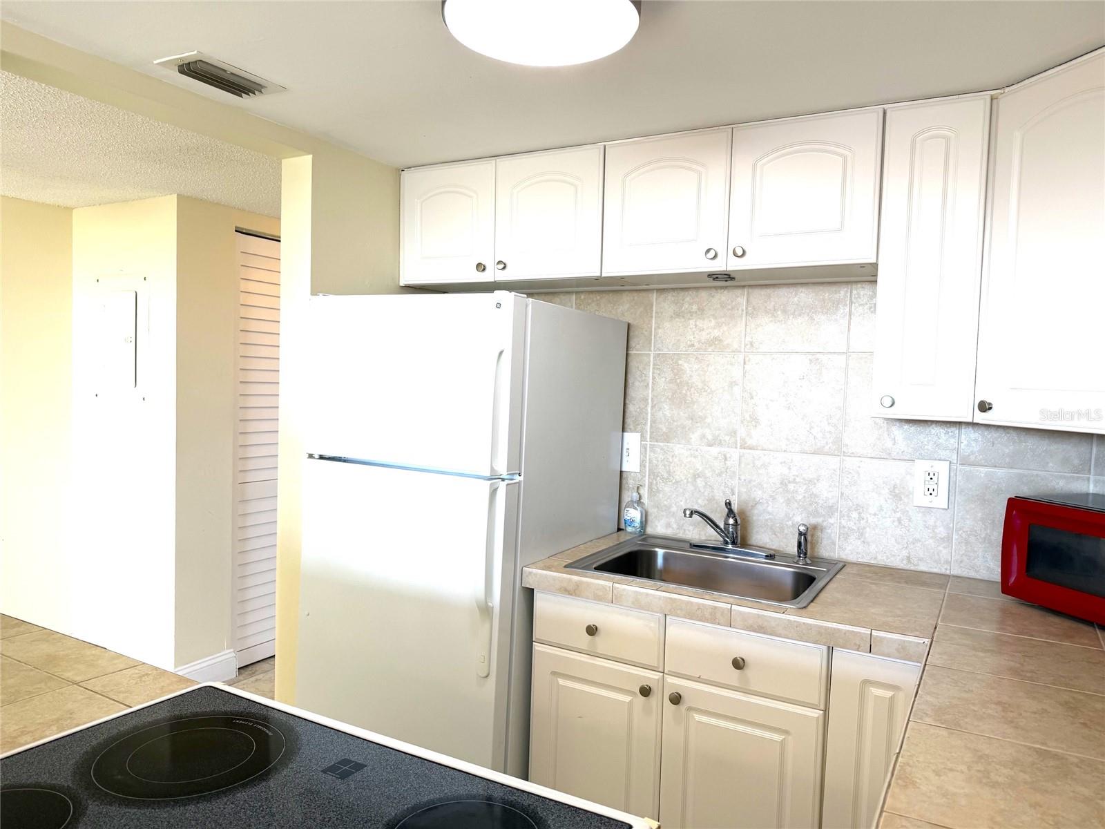 7665 Sun Island Unit 409, South Pasadena, FL 33707