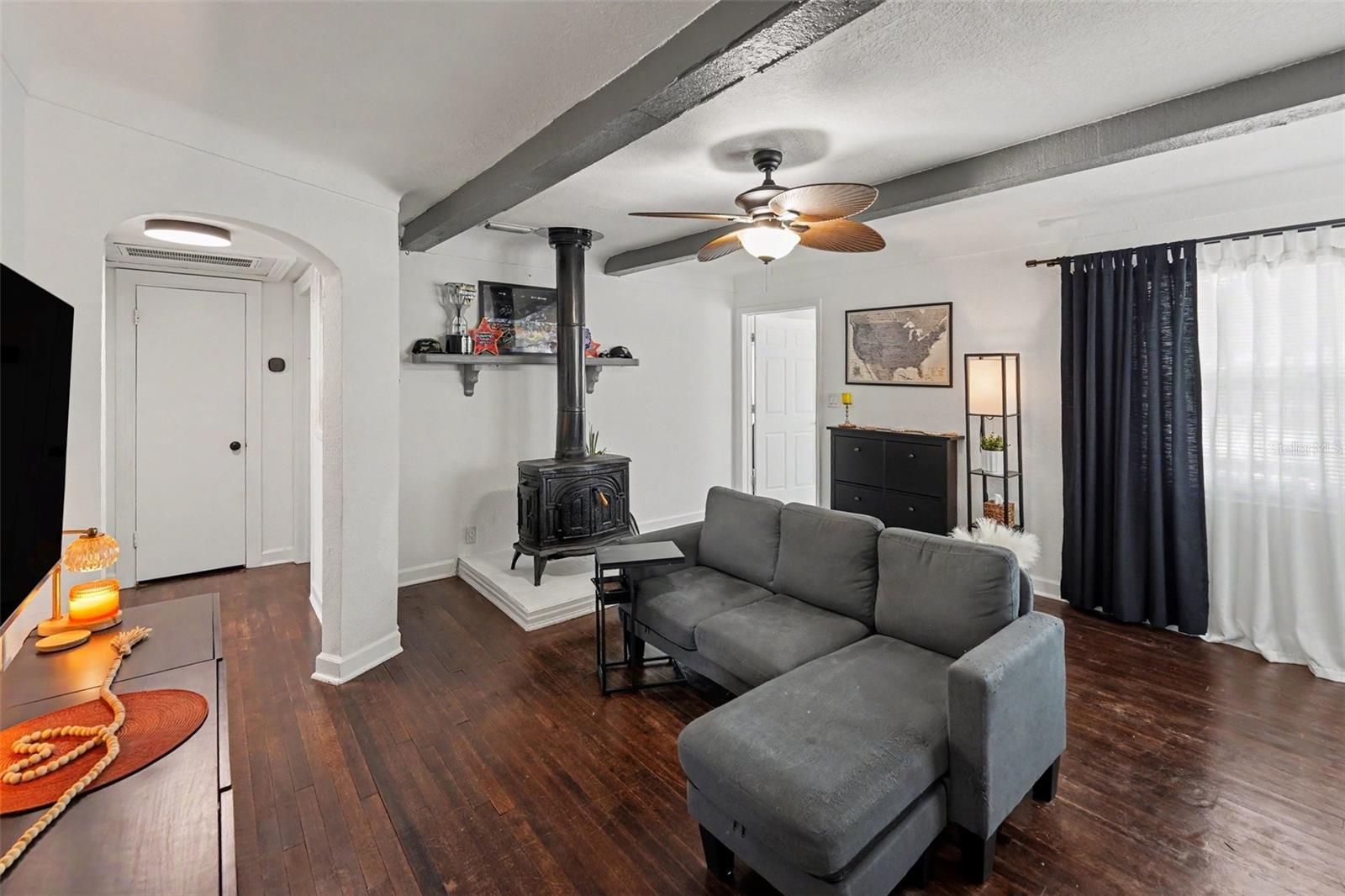 5709 35th, St Petersburg, FL 33714