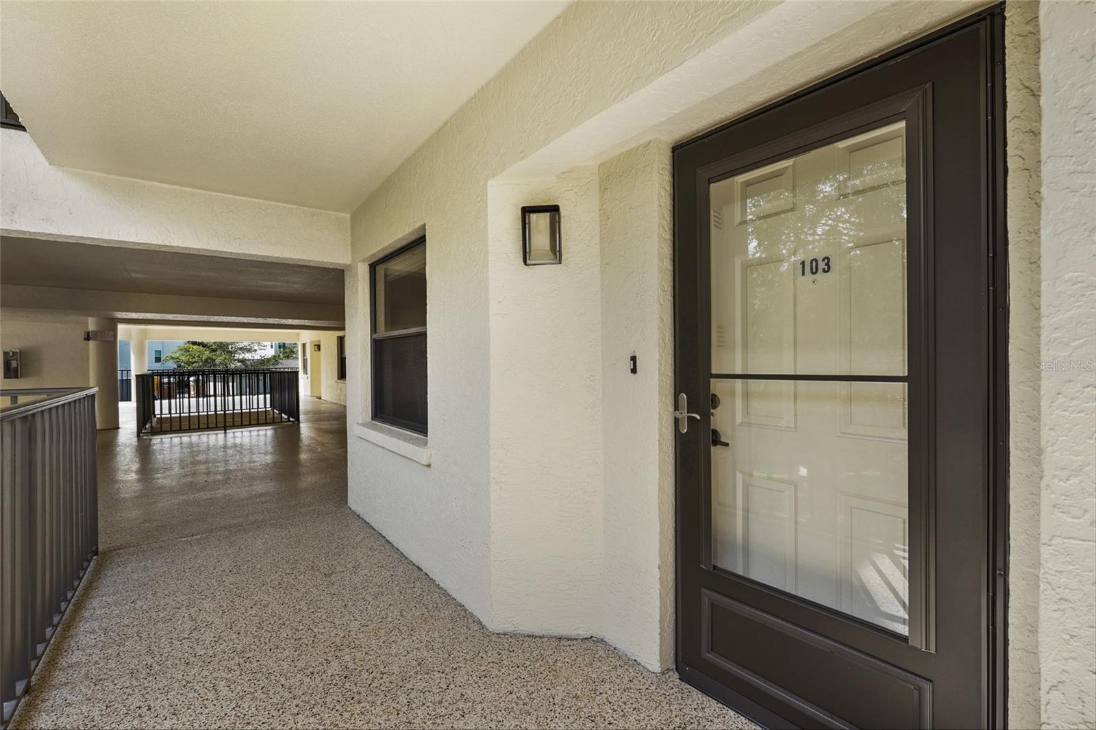 204 3rd Unit 103, Bradenton, FL 34205