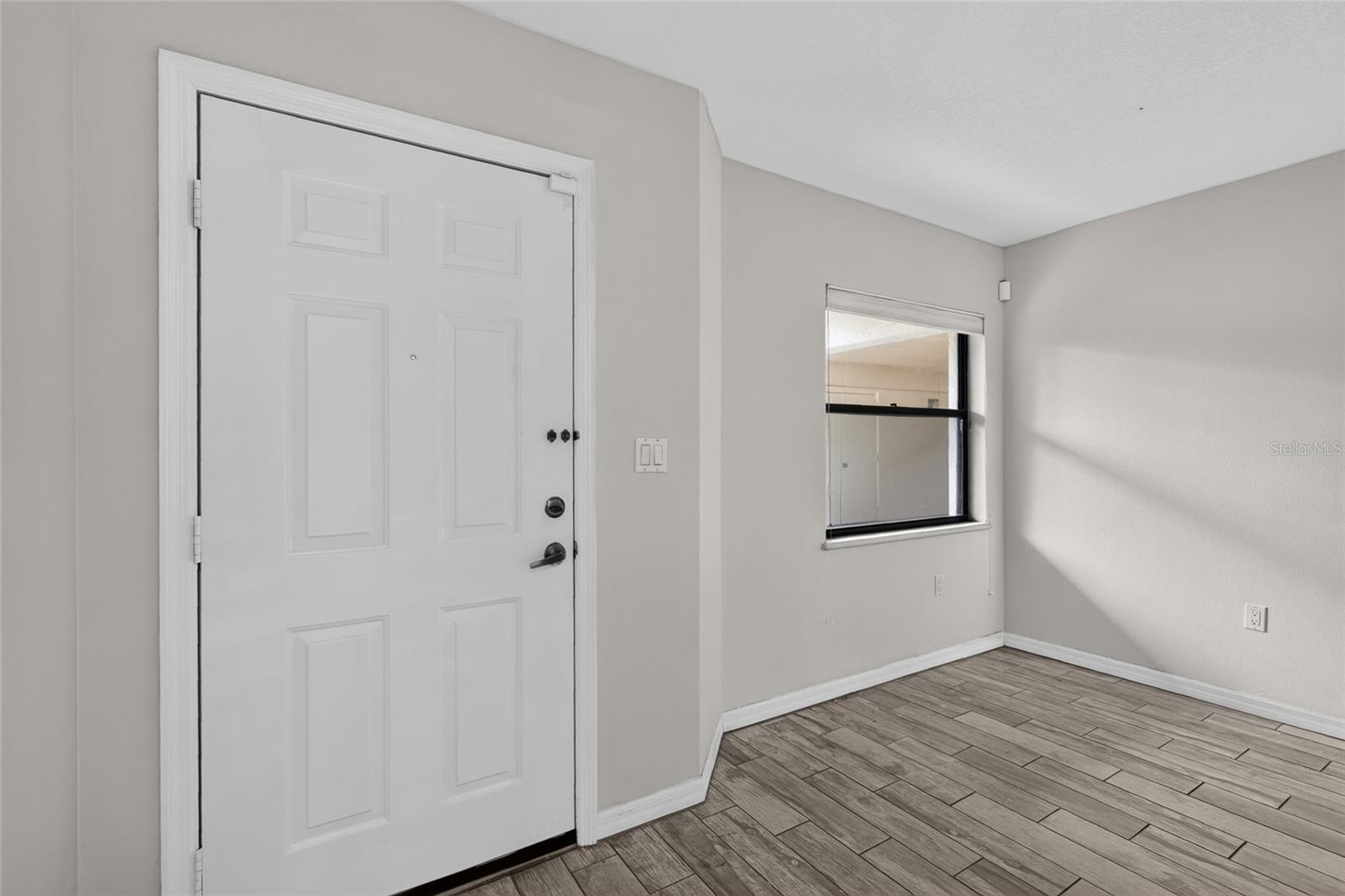204 3rd Unit 103, Bradenton, FL 34205