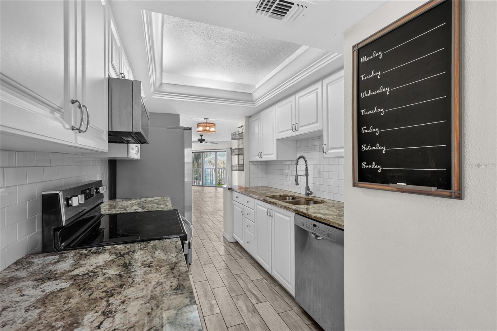 204 3rd Unit 103, Bradenton, FL 34205