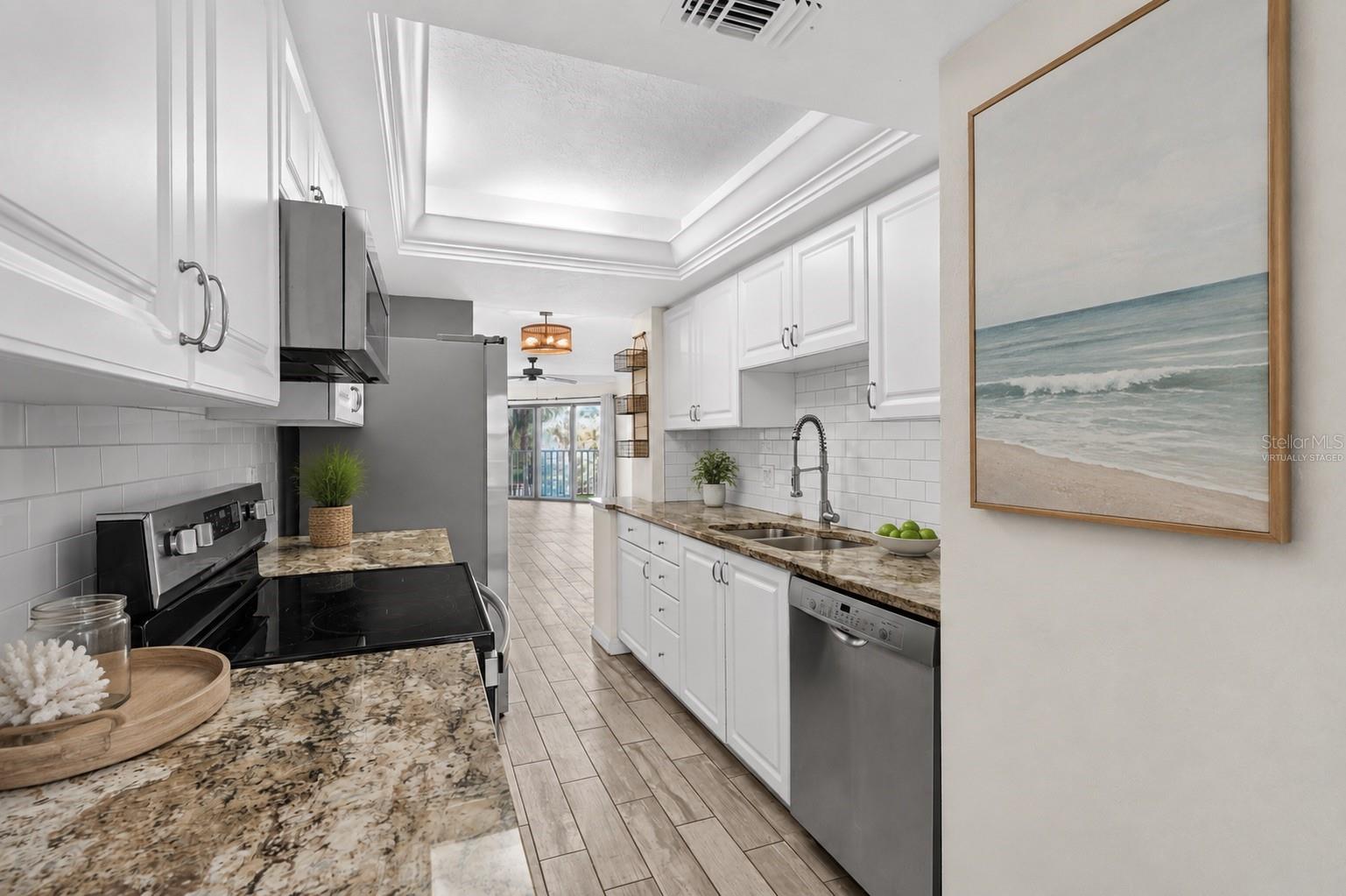 204 3rd Unit 103, Bradenton, FL 34205