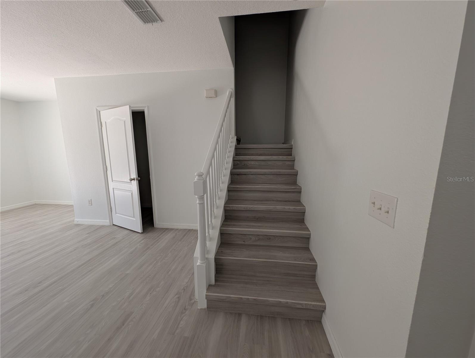 2203 Chatham Place, Orlando, FL 32824