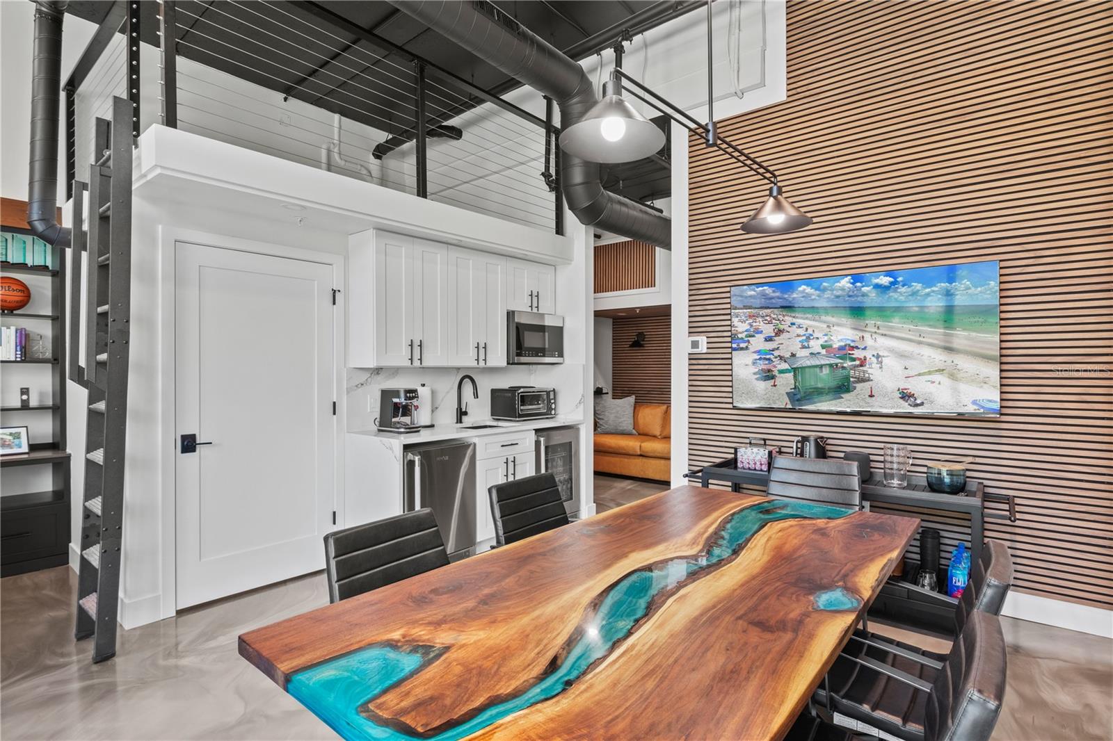 1558 4th Unit 108, Sarasota, FL 34236