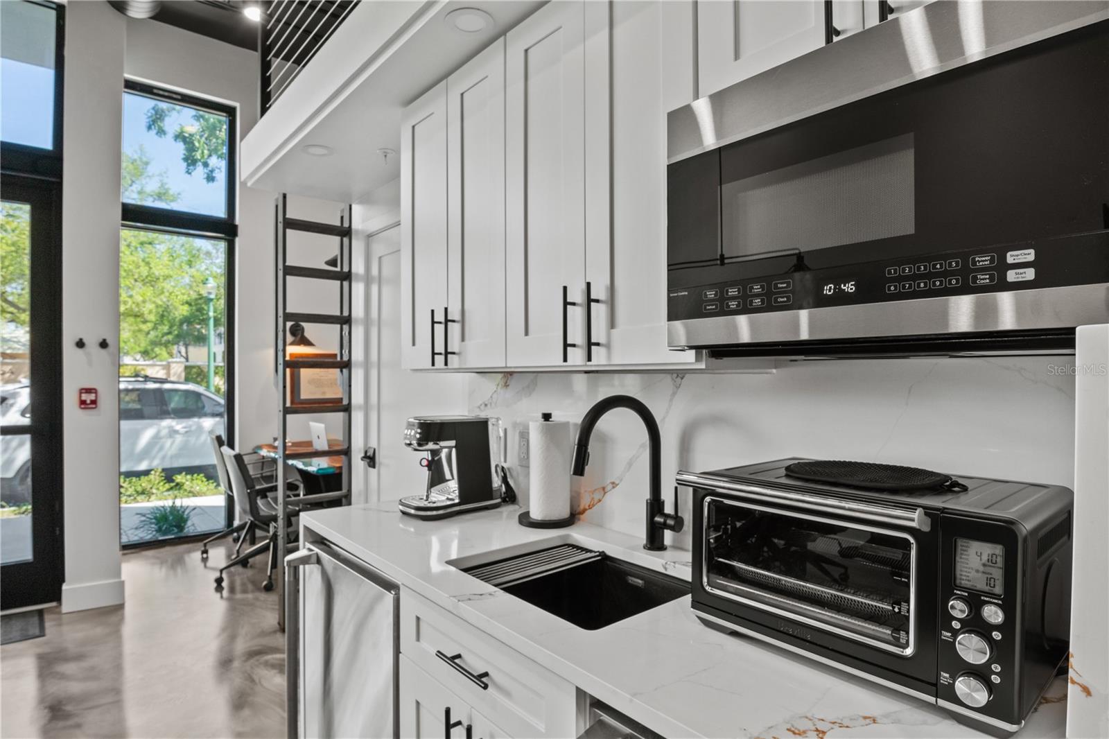 1558 4th Unit 108, Sarasota, FL 34236