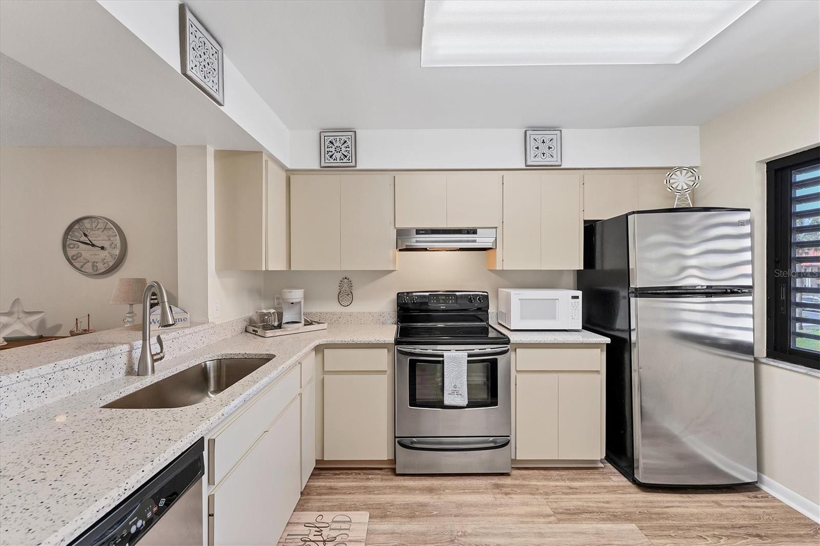 5264 Lake Village Unit 48, Sarasota, FL 34235