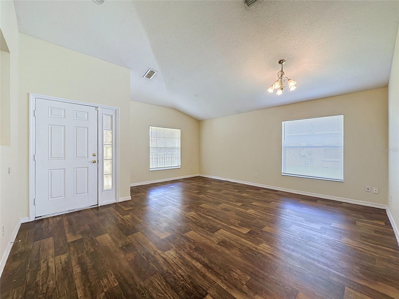 3066 Eagle Crossing Dr, Kissimmee, FL 34746