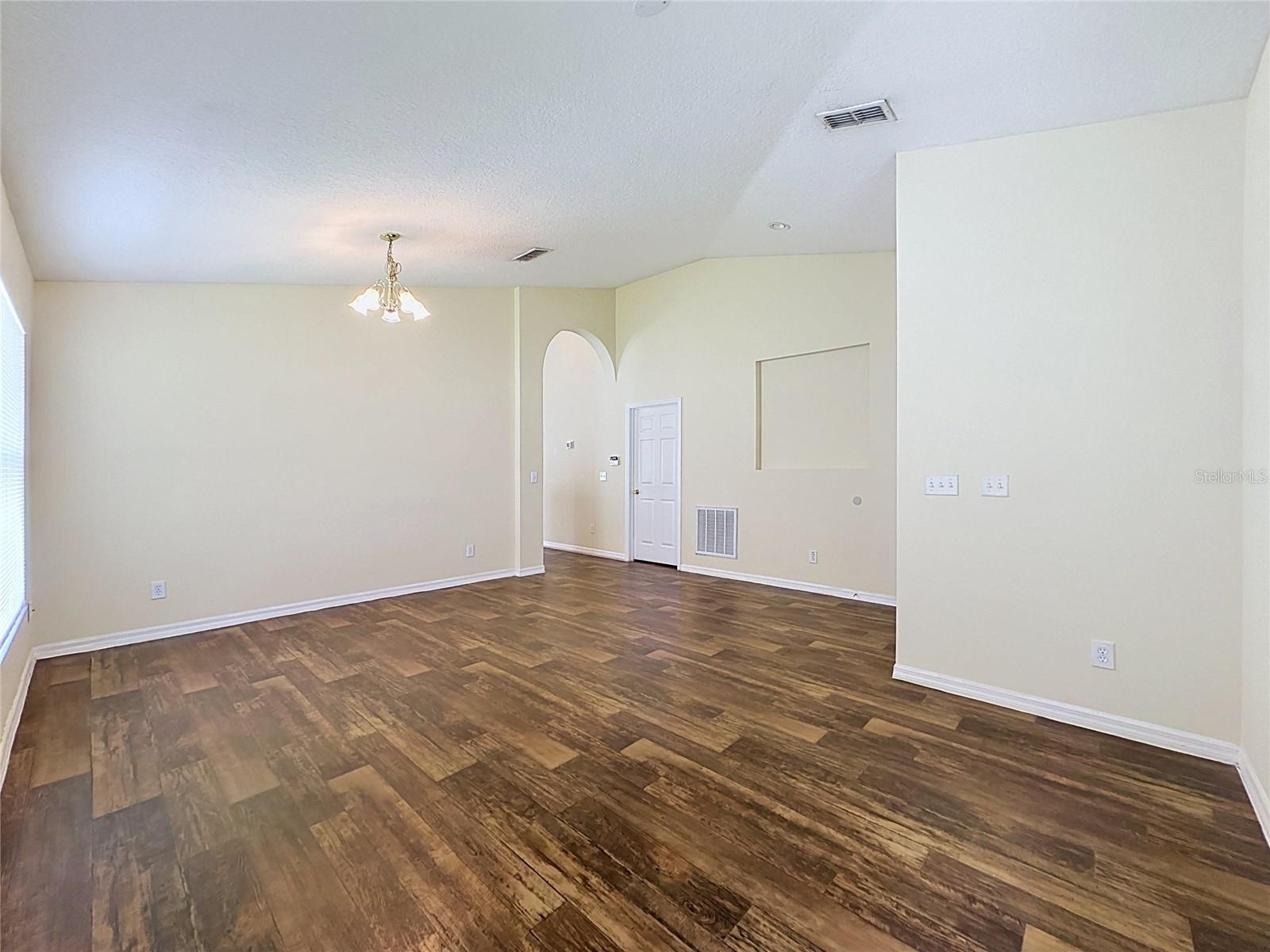 3066 Eagle Crossing Dr, Kissimmee, FL 34746