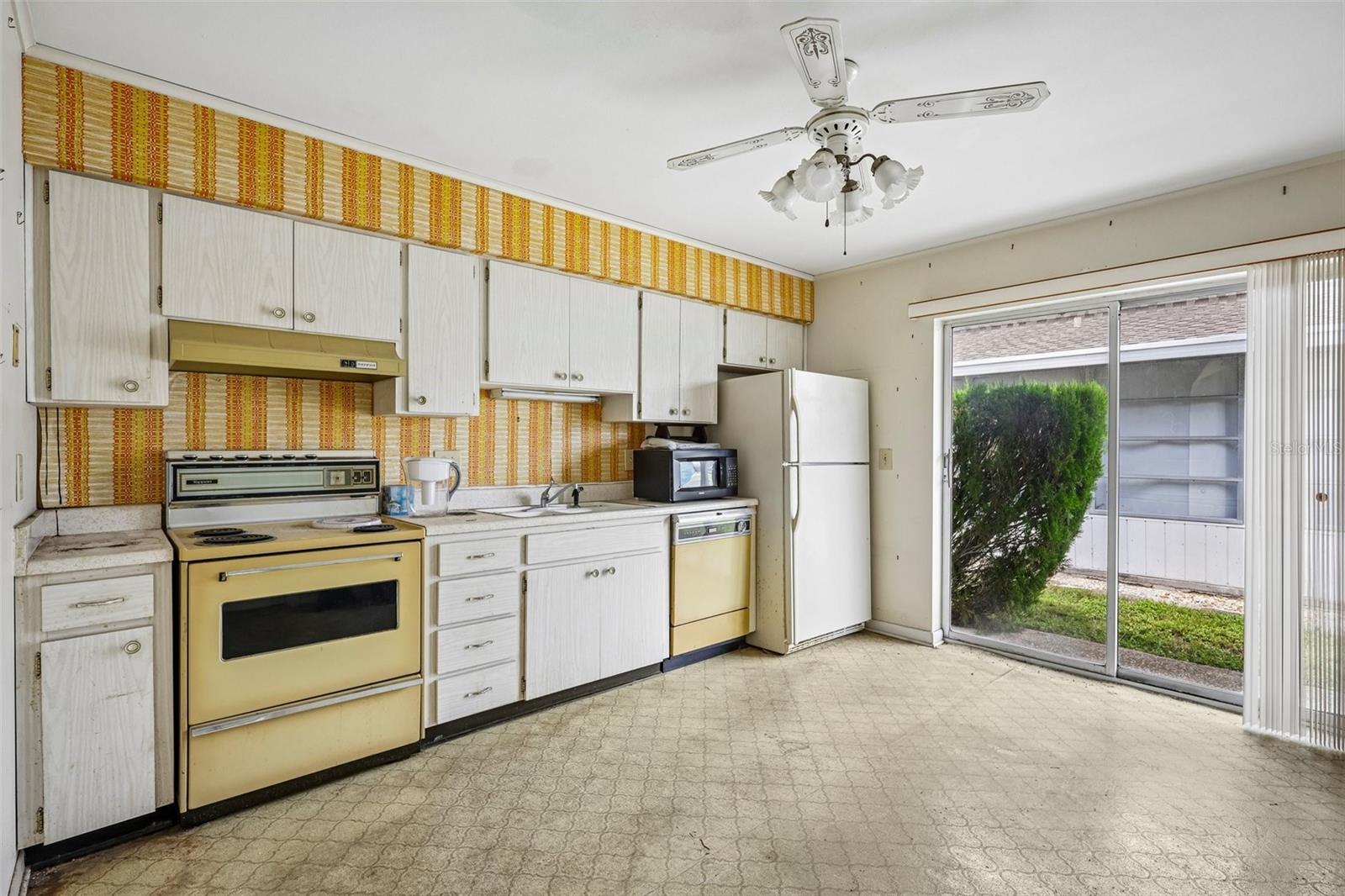 704 Radford, Sun City Center, FL 33573
