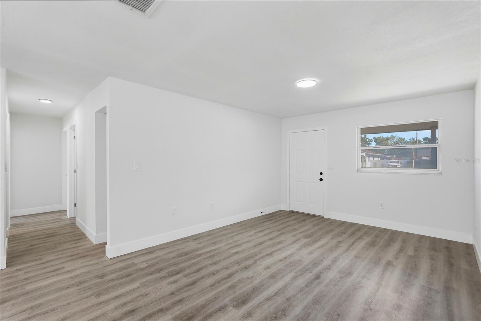 4075 38th, St Petersburg, FL 33713