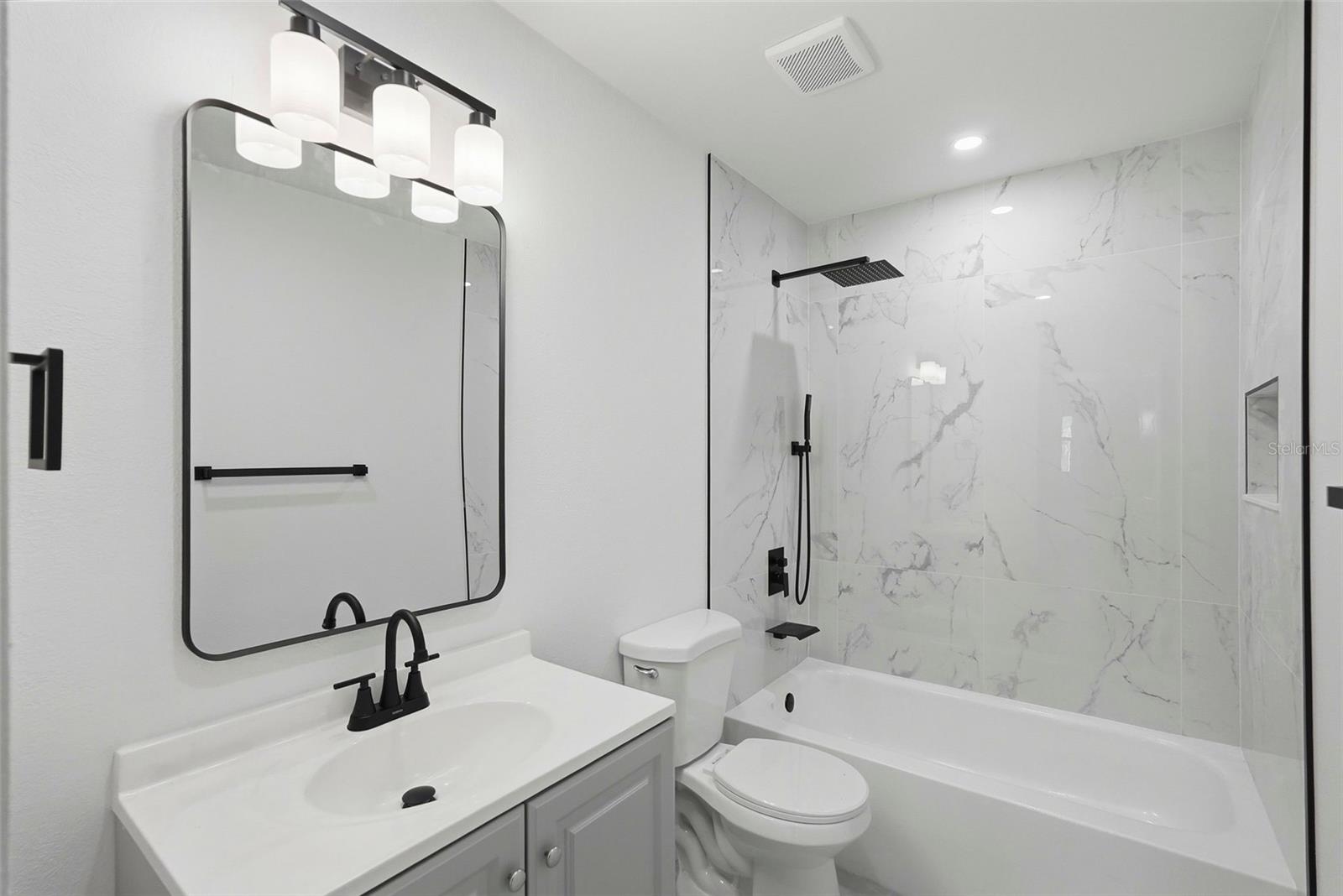 4075 38th, St Petersburg, FL 33713