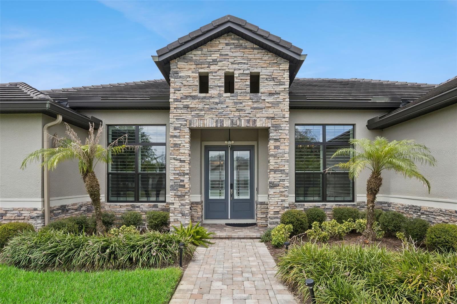 25874 Crossings Bluff, Sorrento, FL 32776