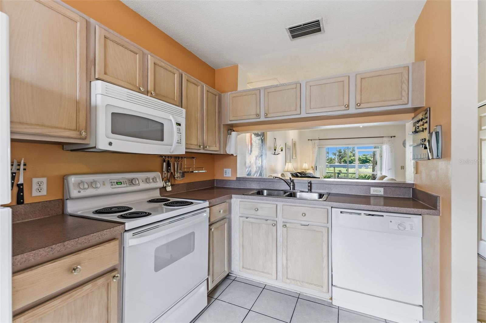 5052 Misty Canal Pl, Bradenton, FL 34203