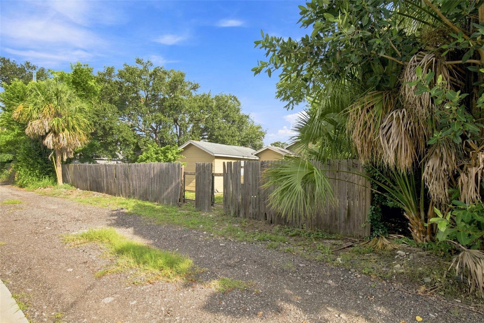2848 Emerson, St Petersburg, FL 33712