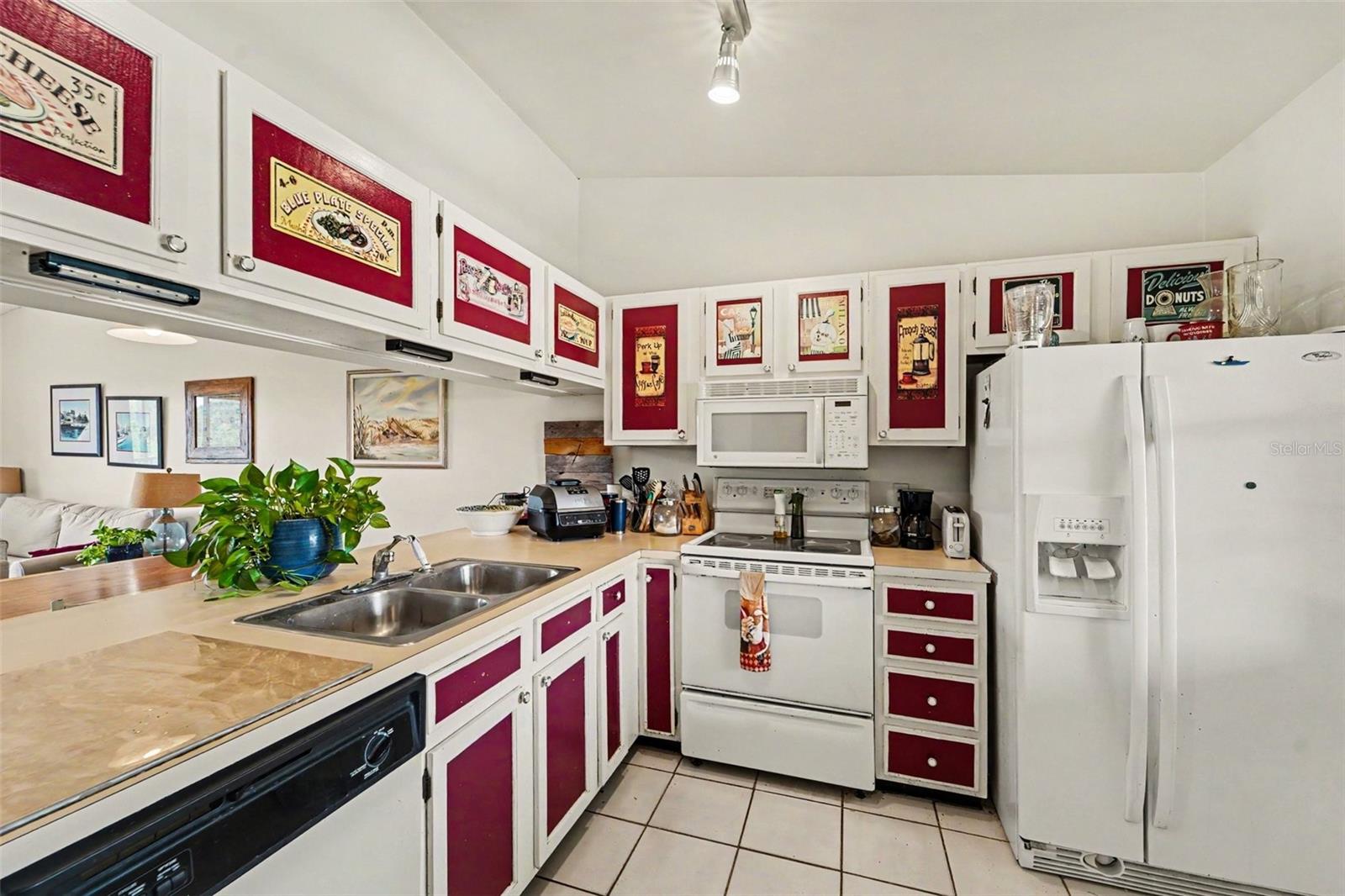 1702 Seascape Unit 203, Tarpon Springs, FL 34689