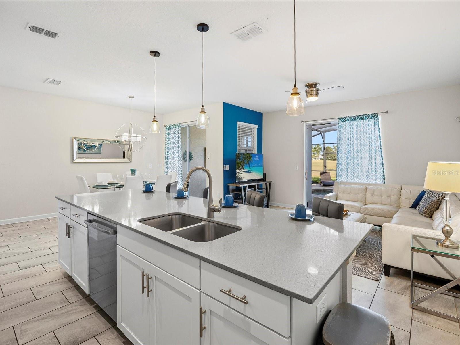 8991 Stinger, Davenport, FL 33896