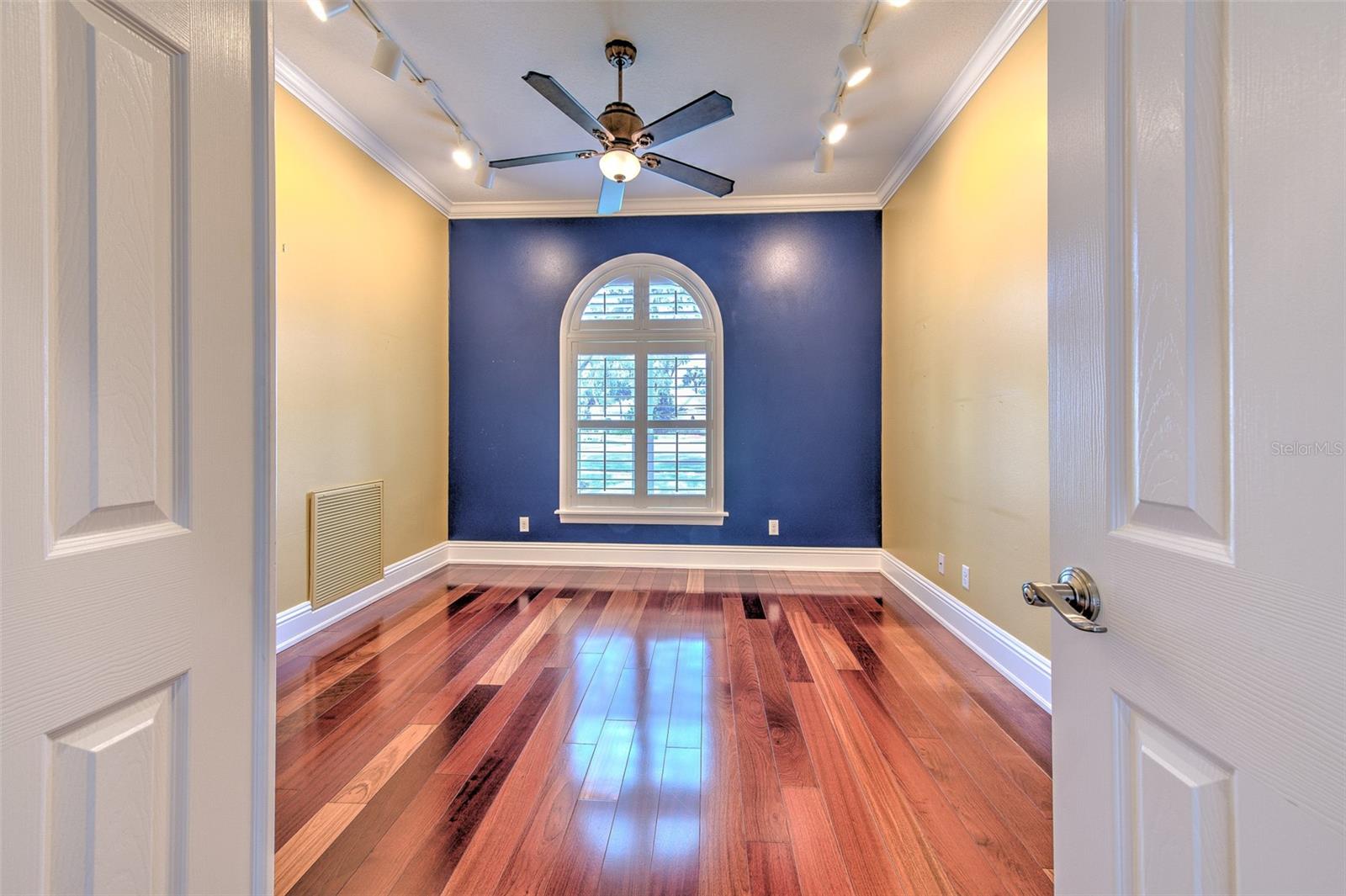5207 Merion Rd, Valrico, FL 33596