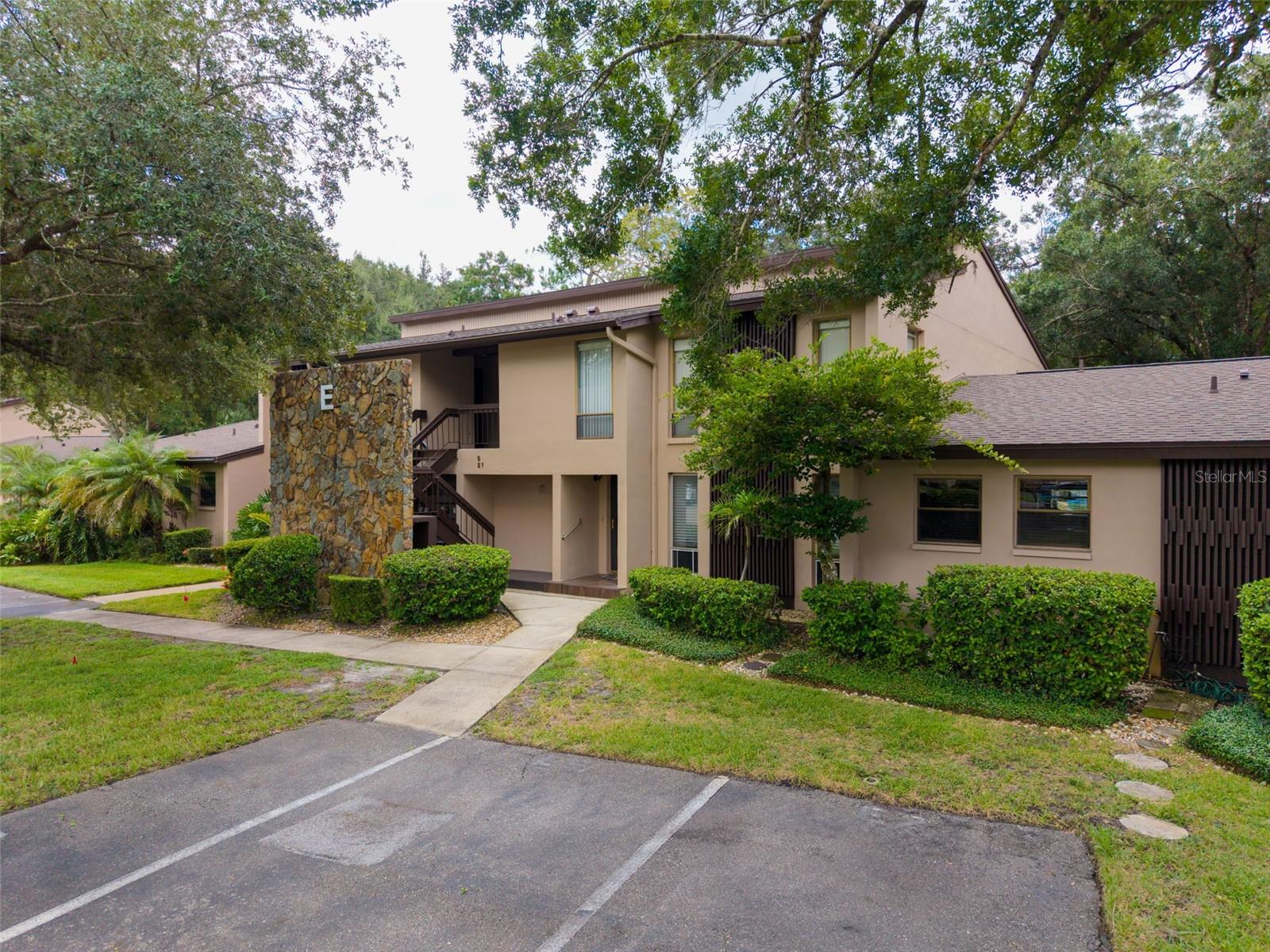 1400 Tarpon Woods Unit E6, Palm Harbor, FL 34685