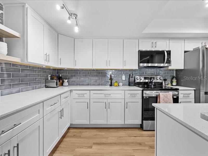 7400 Sunshine Skyway Unit 106, St Petersburg, FL 33711