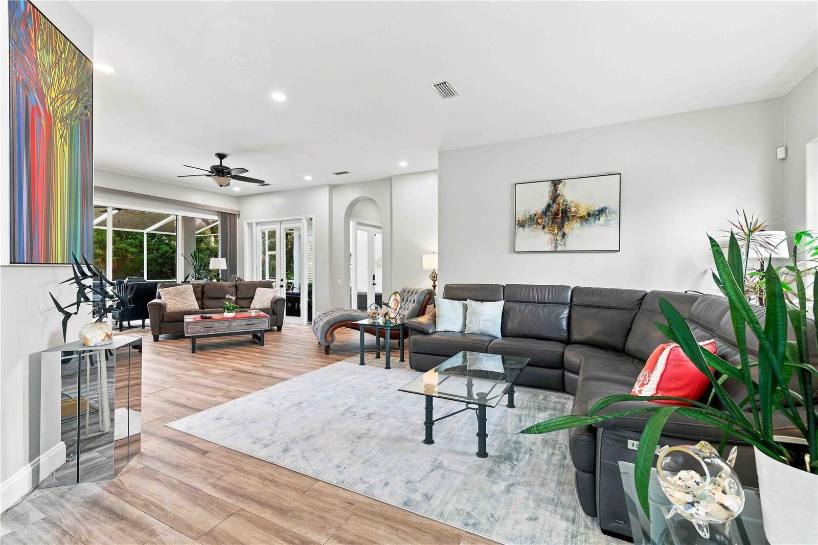 4623 4th, Bradenton, FL 34208