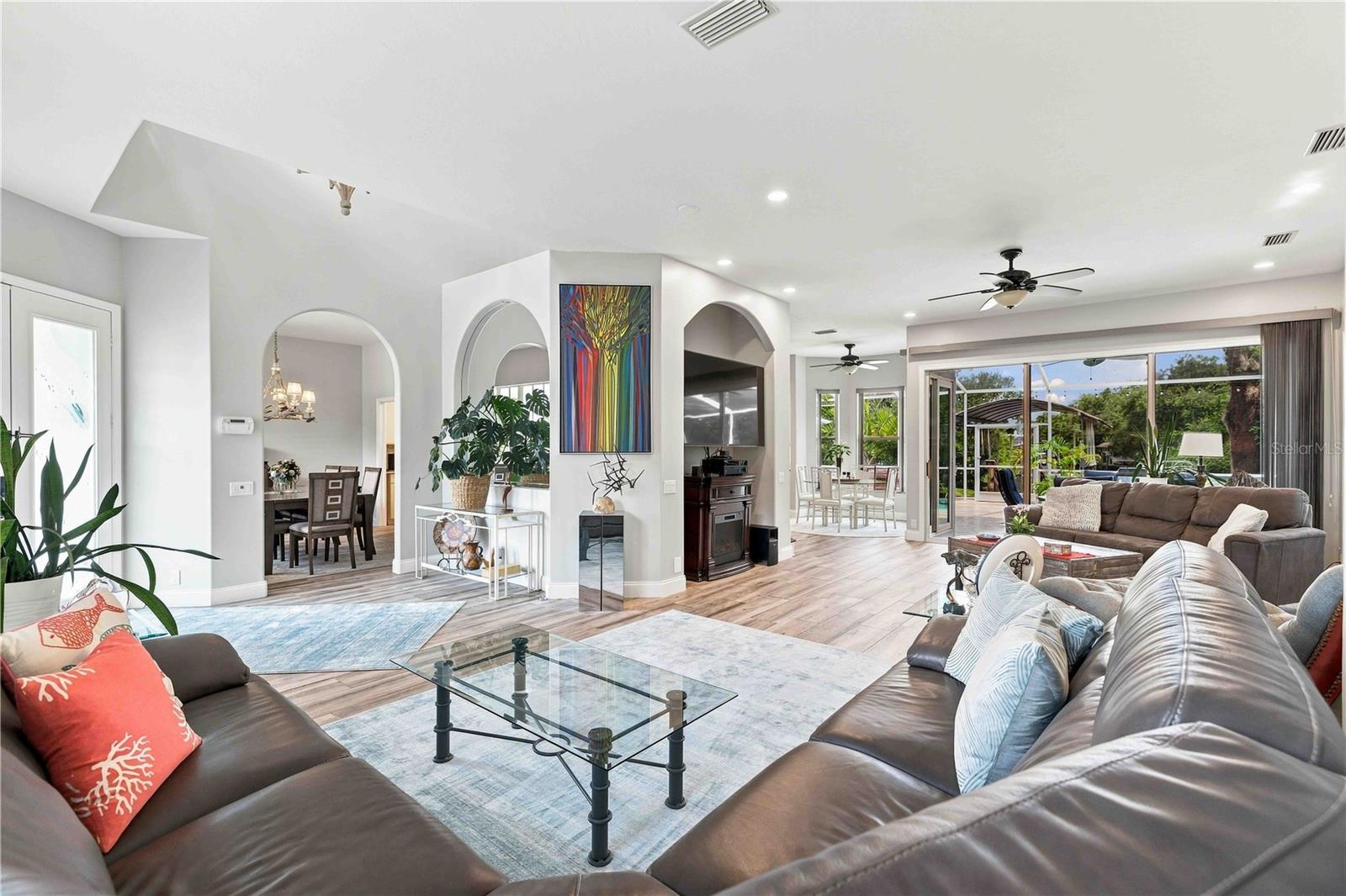 4623 4th, Bradenton, FL 34208
