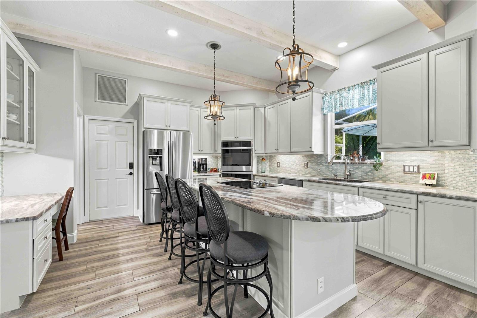 4623 4th, Bradenton, FL 34208