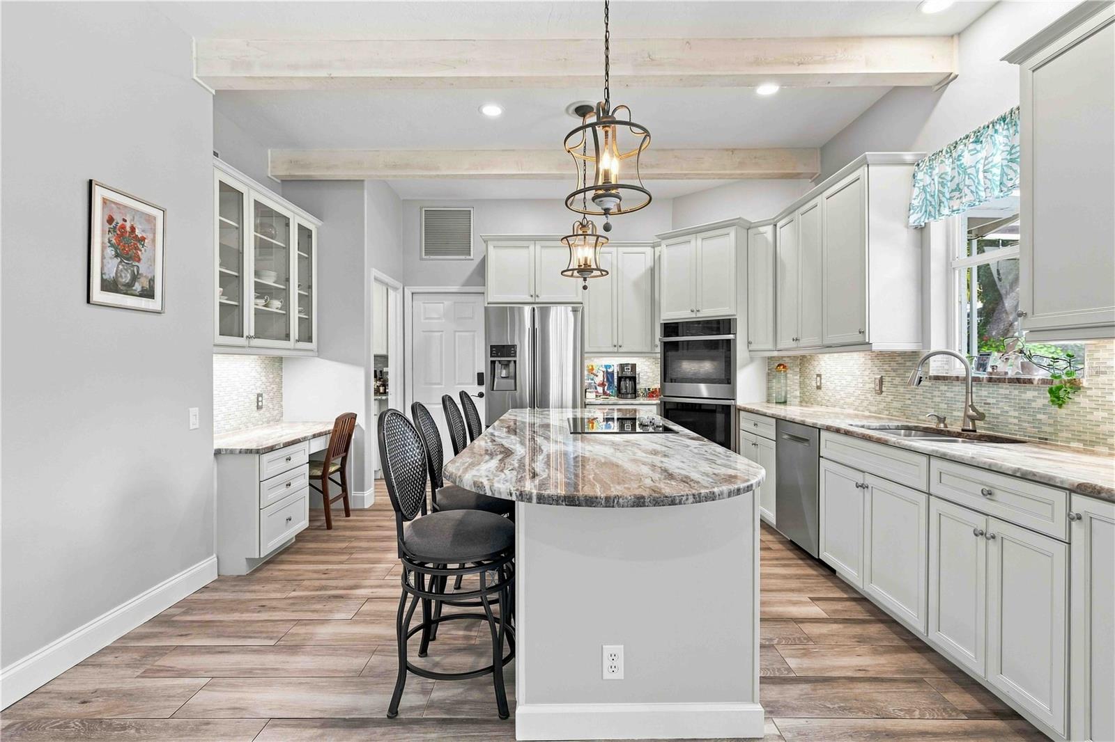 4623 4th, Bradenton, FL 34208