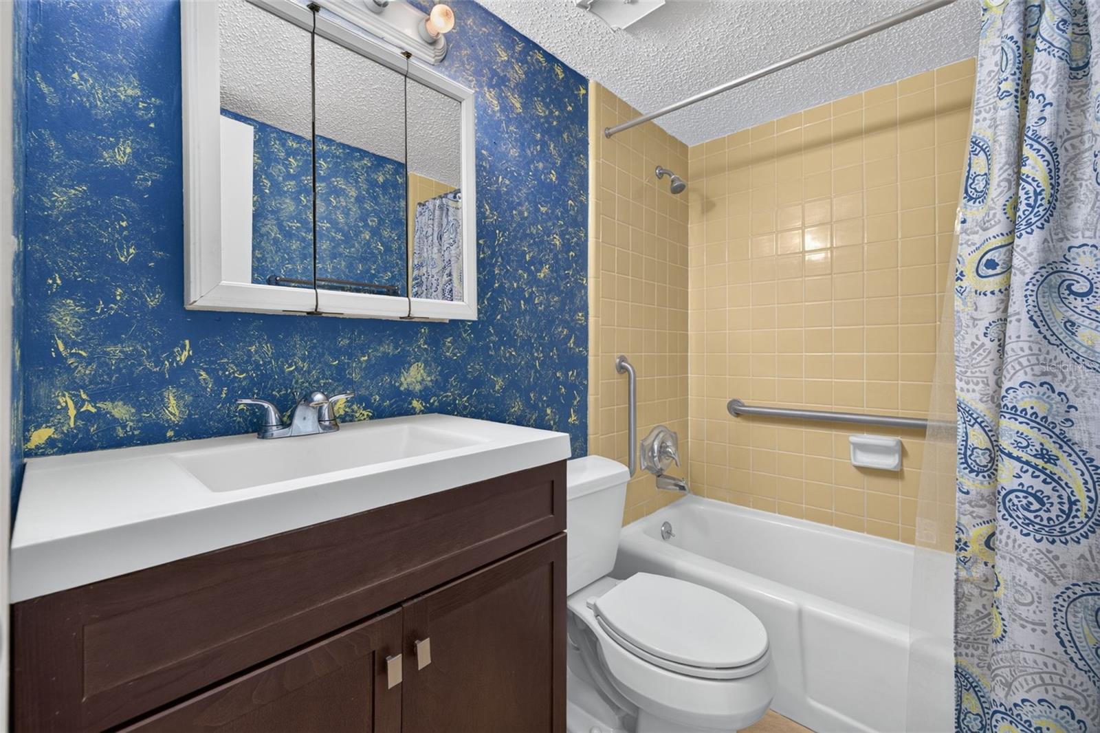 3585 41st Unit 225, St Petersburg, FL 33711