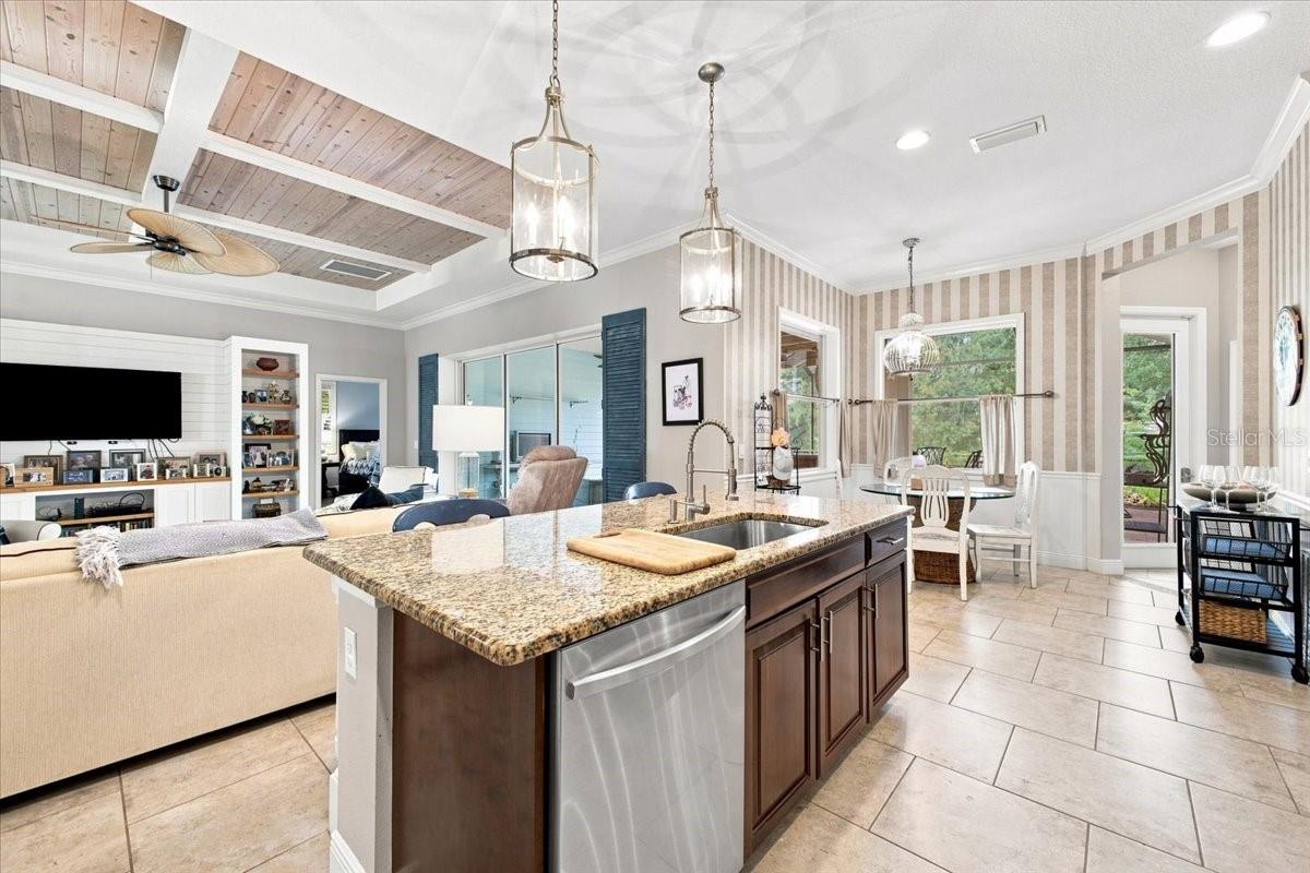 4704 Seneca Park, Bradenton, FL 34211