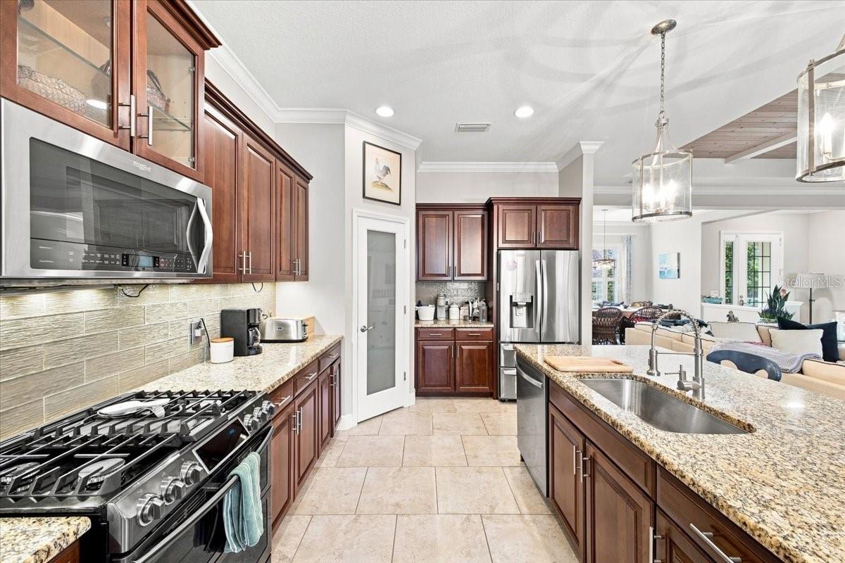 4704 Seneca Park, Bradenton, FL 34211