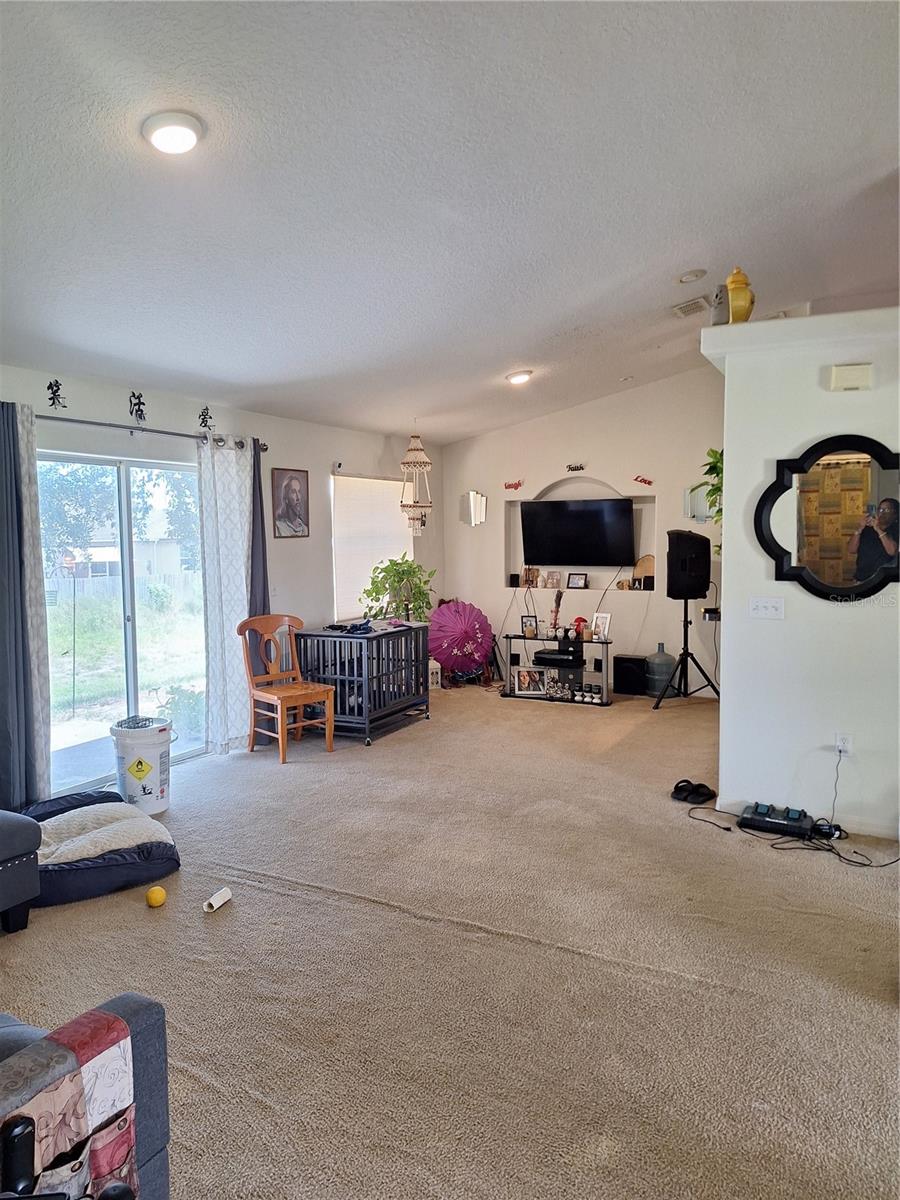 327 Puffer, Poinciana, FL 34759