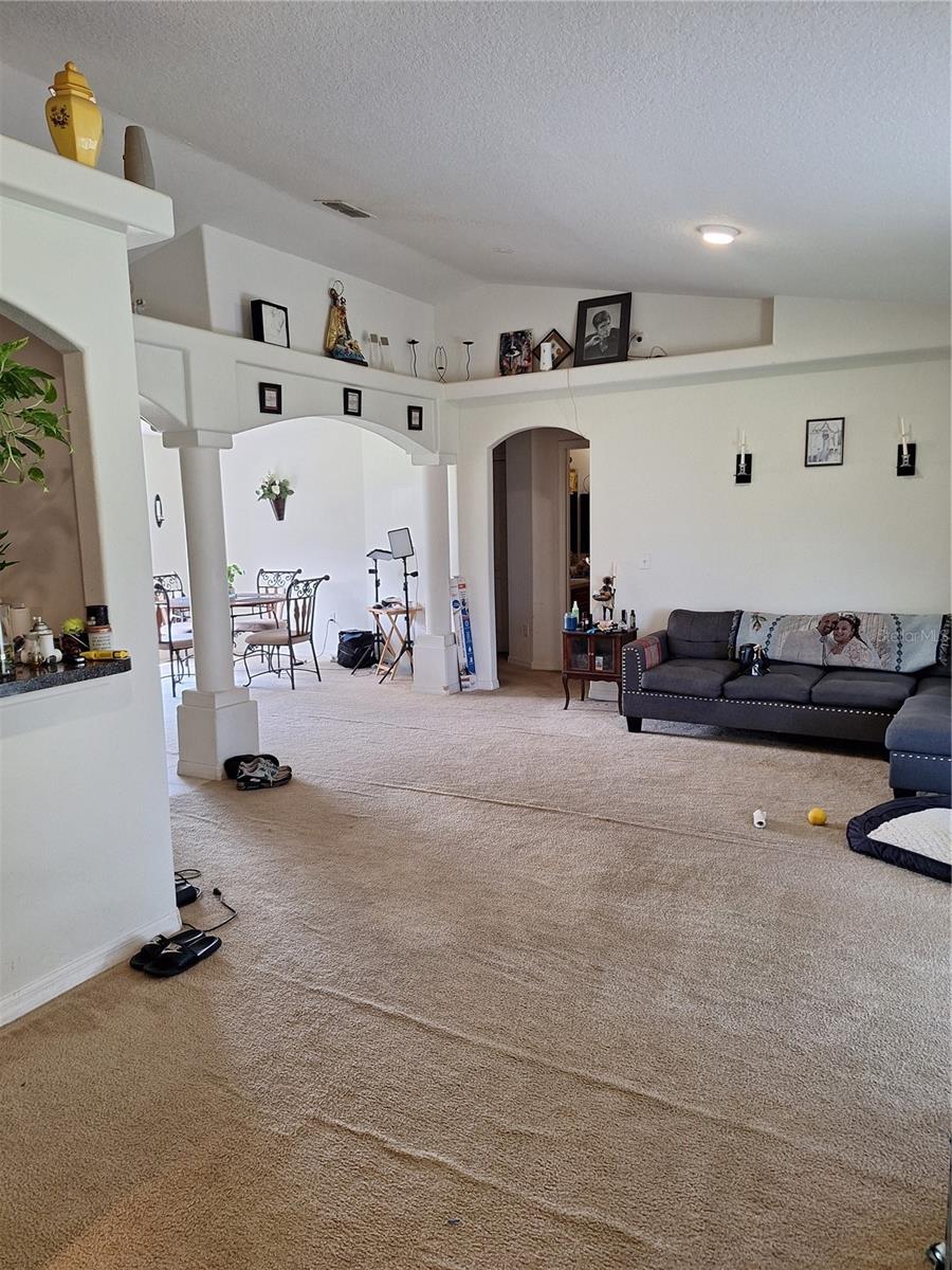 327 Puffer, Poinciana, FL 34759