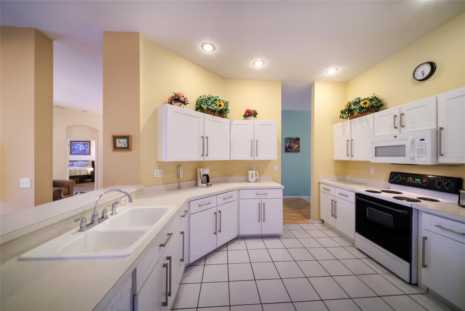 230 41st, Bradenton, FL 34208