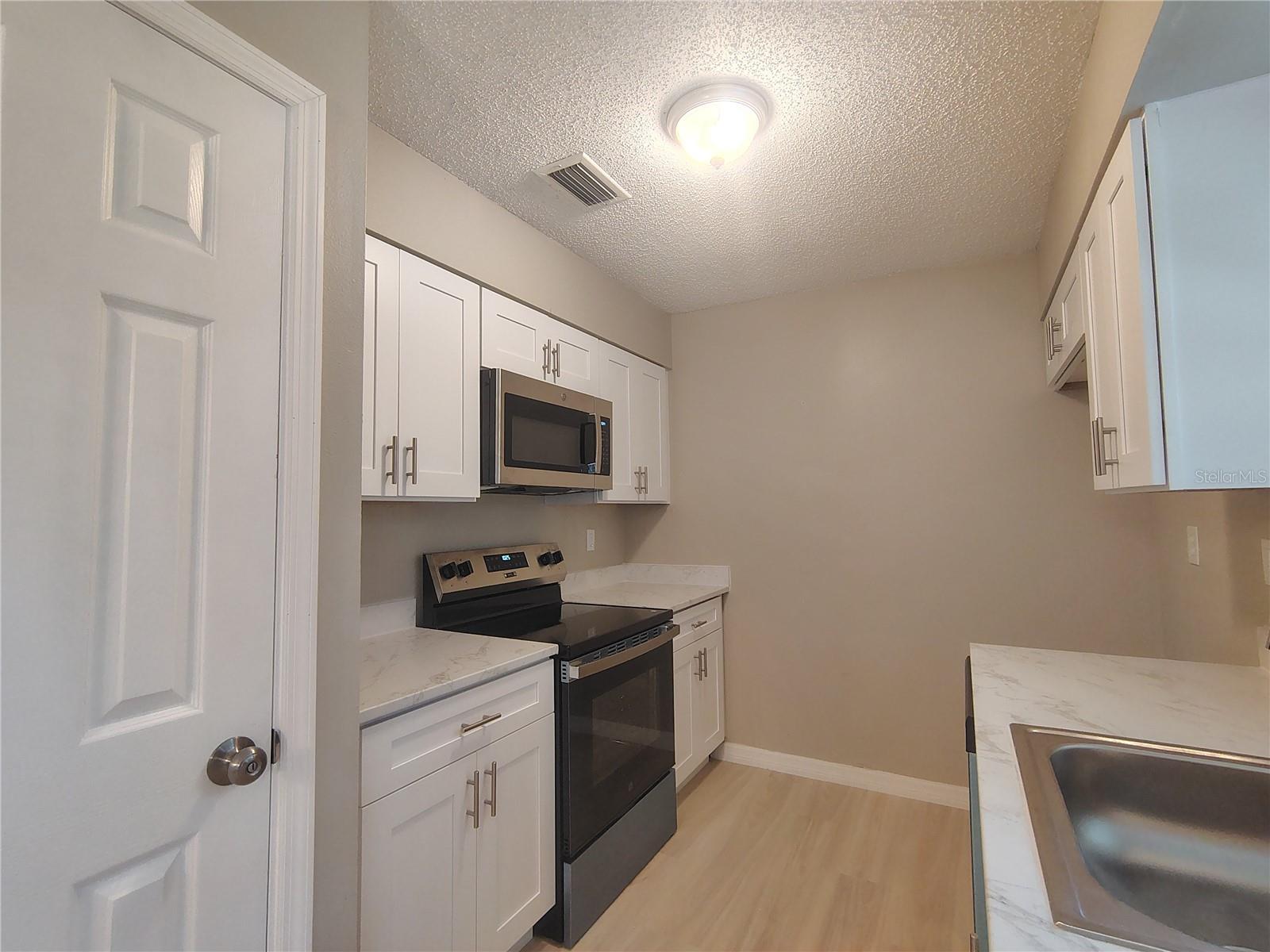 904 Hickory, Fruitland Park, FL 34731
