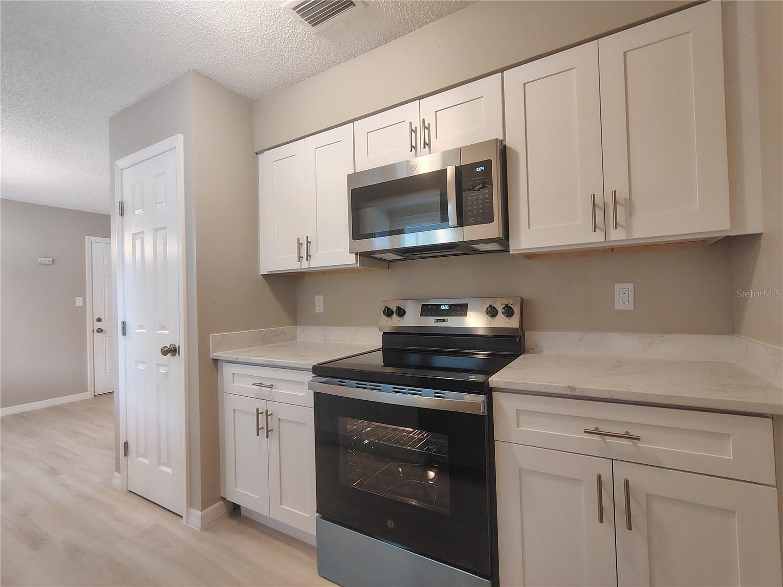 904 Hickory, Fruitland Park, FL 34731