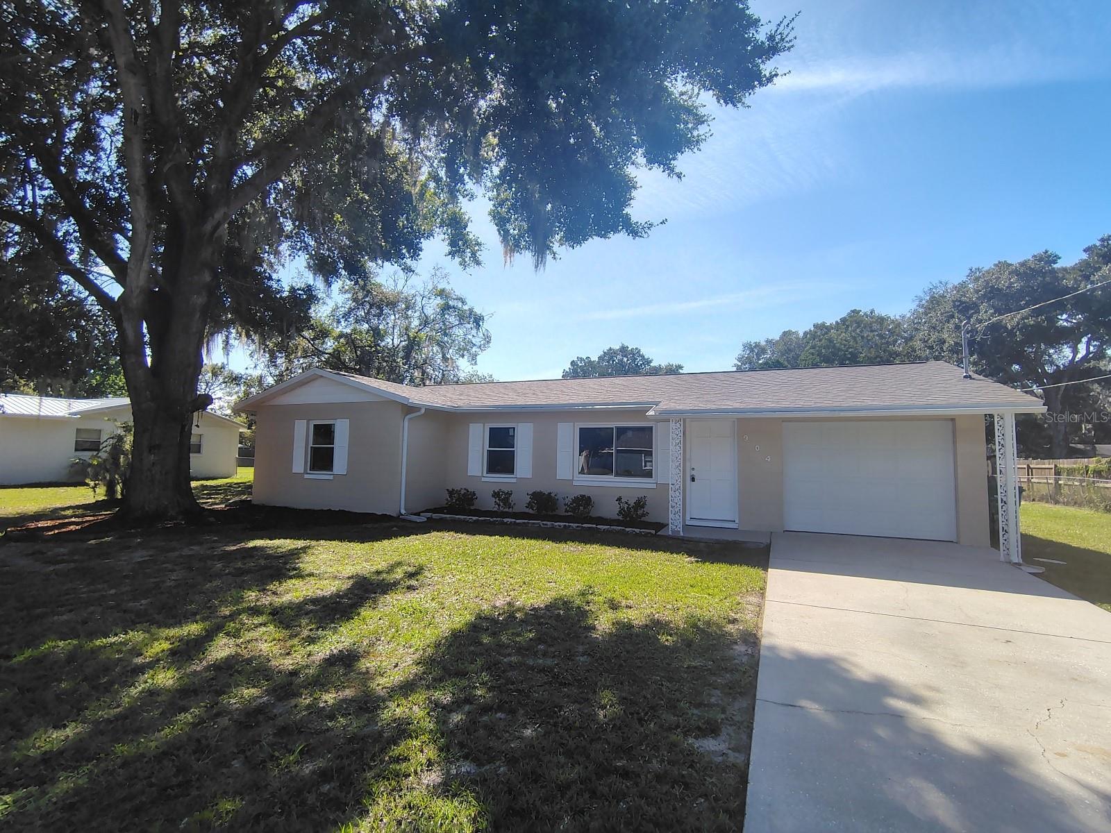 904 Hickory, Fruitland Park, FL 34731
