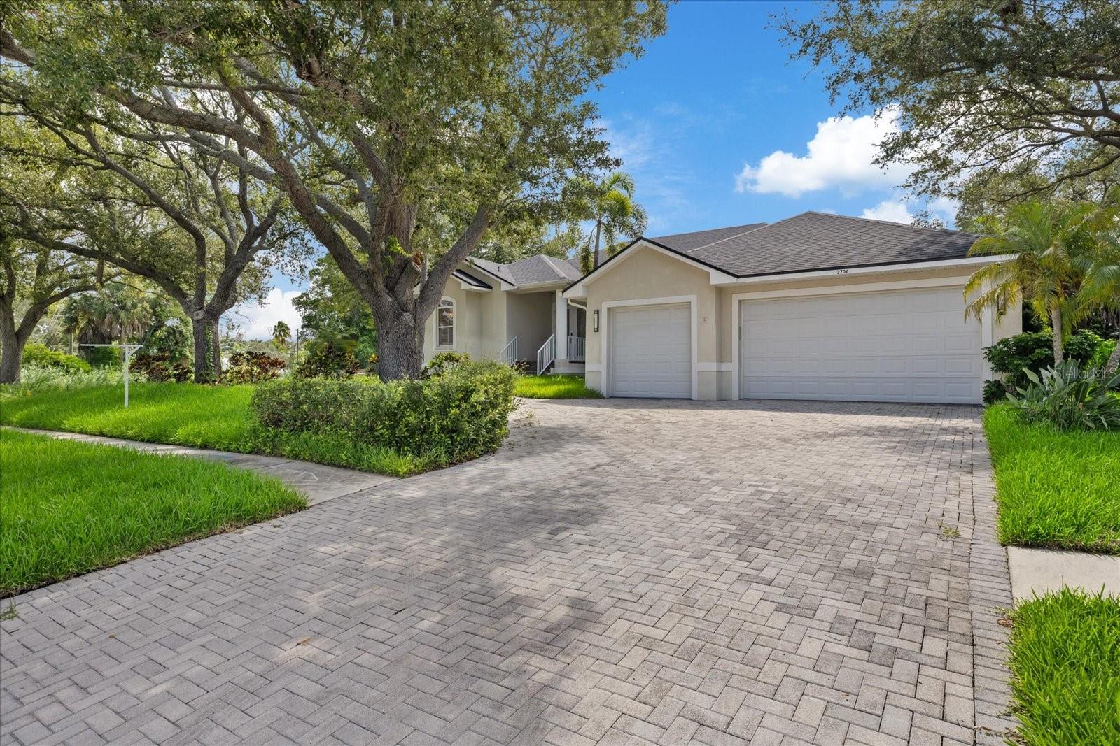 2706 Skimmer Point, Gulfport, FL 33707