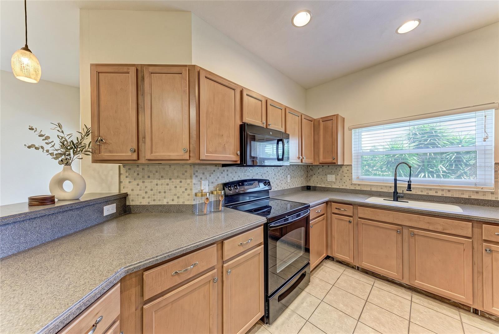 1510 Grantham, Sarasota, FL 34234