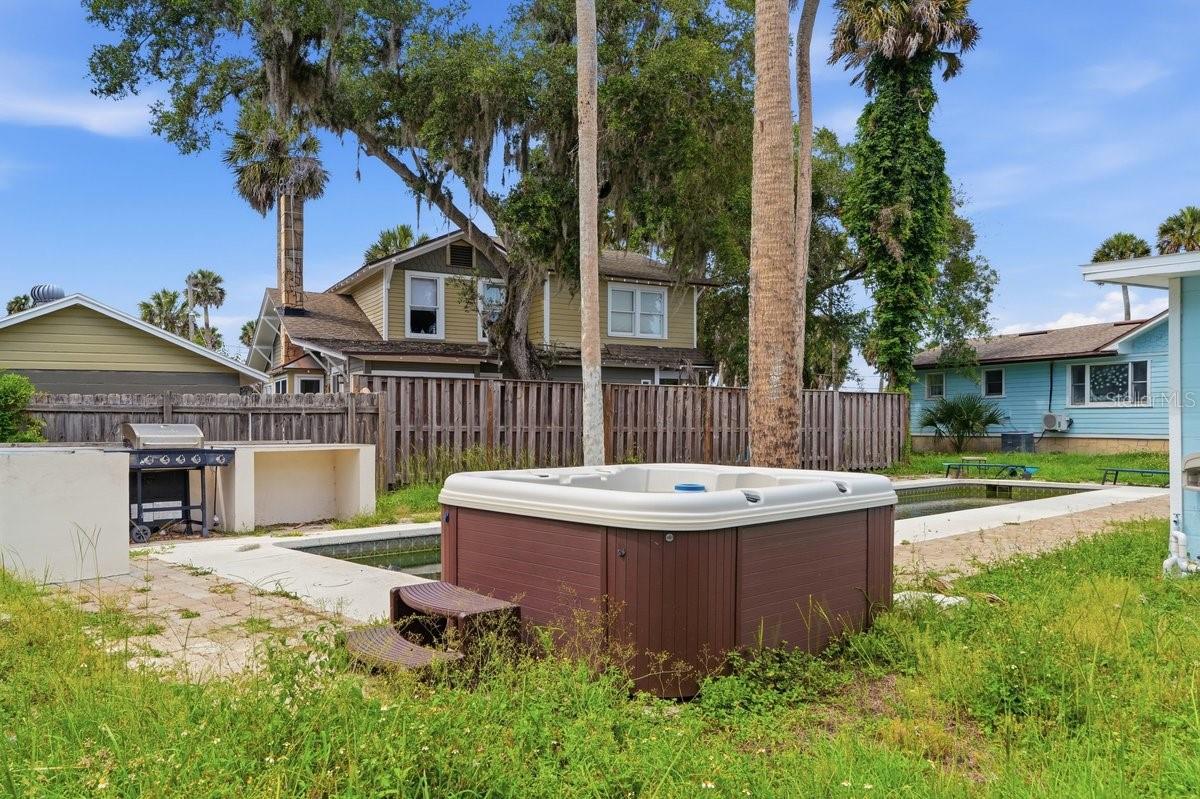 5202 Riverside, Port Orange, FL 32127