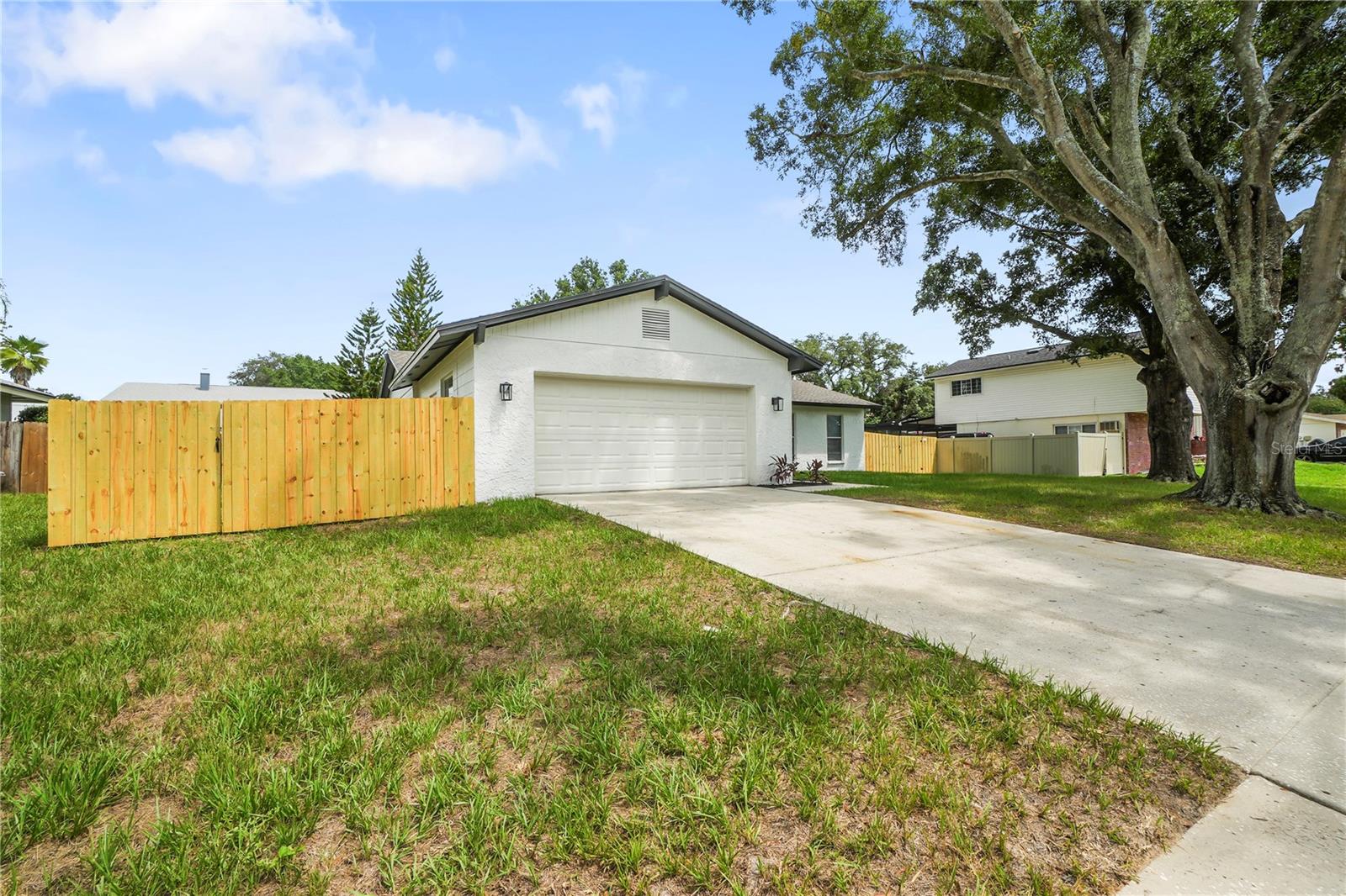 1901 Lakeview, Brandon, FL 33511