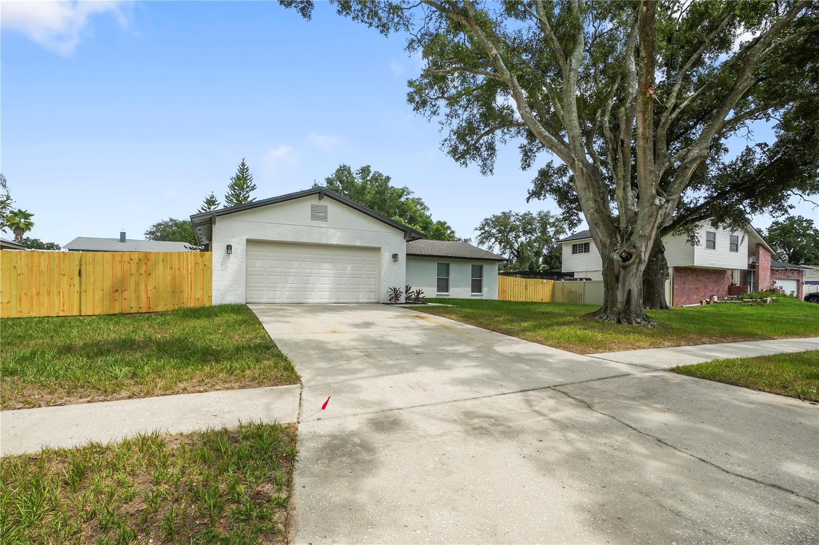 1901 Lakeview, Brandon, FL 33511