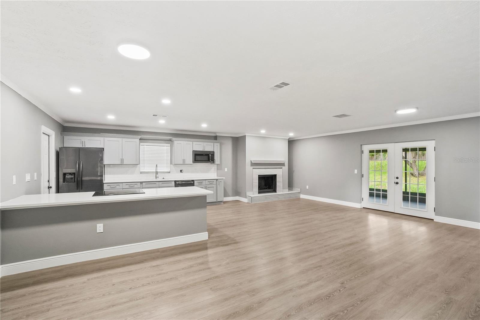 1901 Lakeview, Brandon, FL 33511