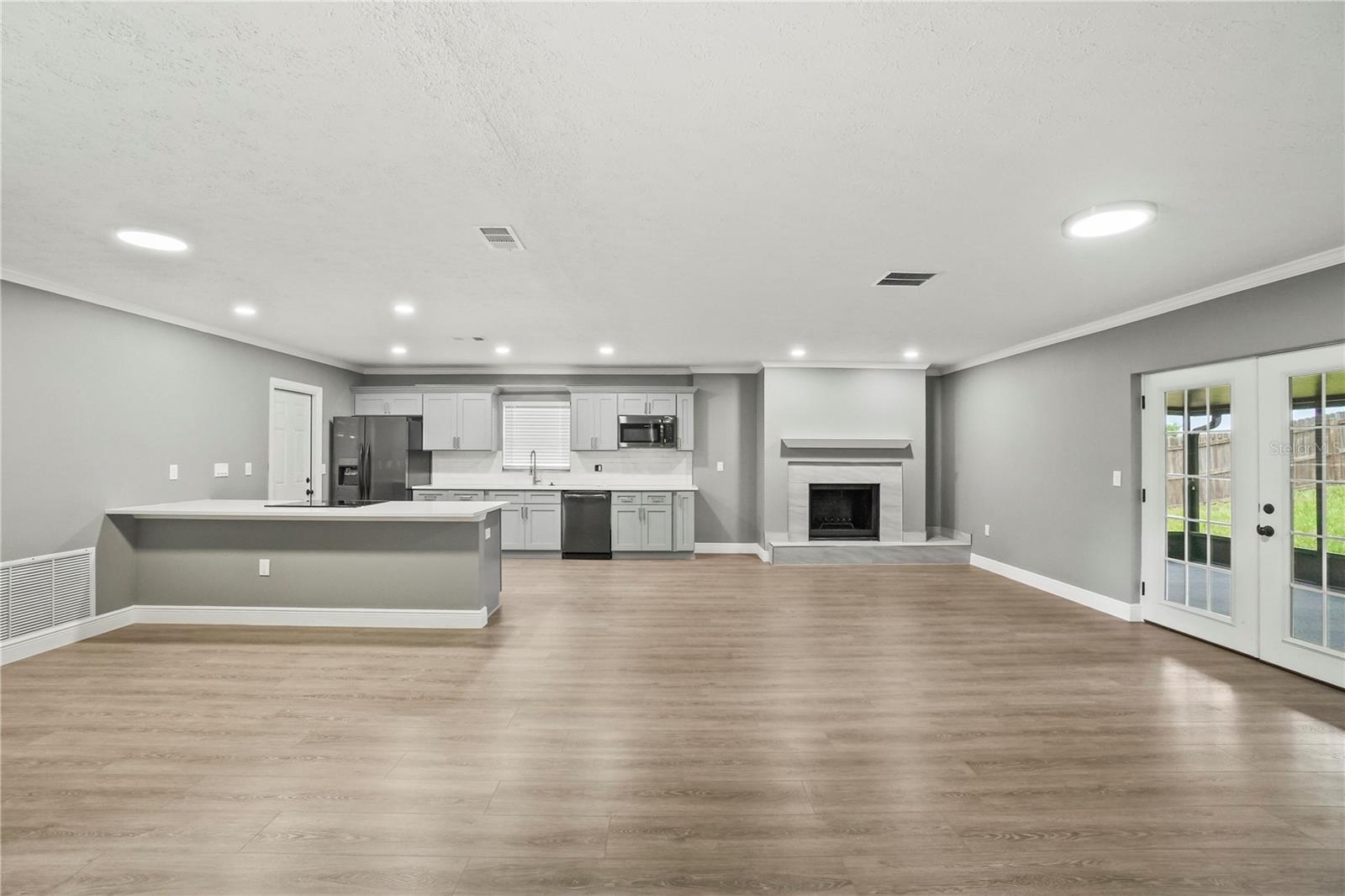 1901 Lakeview, Brandon, FL 33511