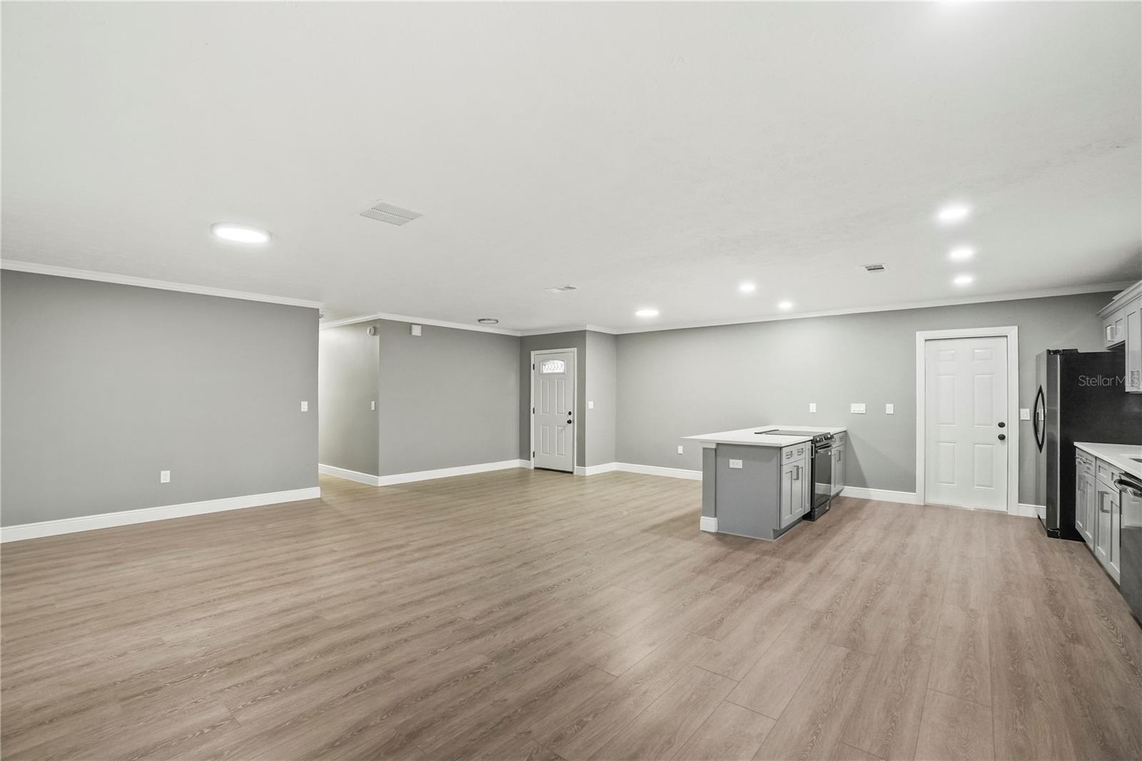 1901 Lakeview, Brandon, FL 33511