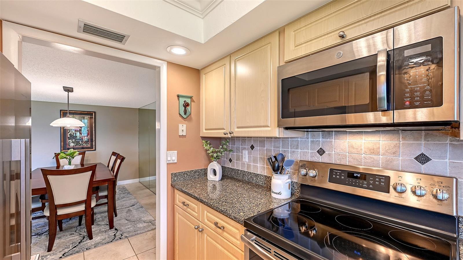 8710 Midnight Pass Unit 203b, Sarasota, FL 34242
