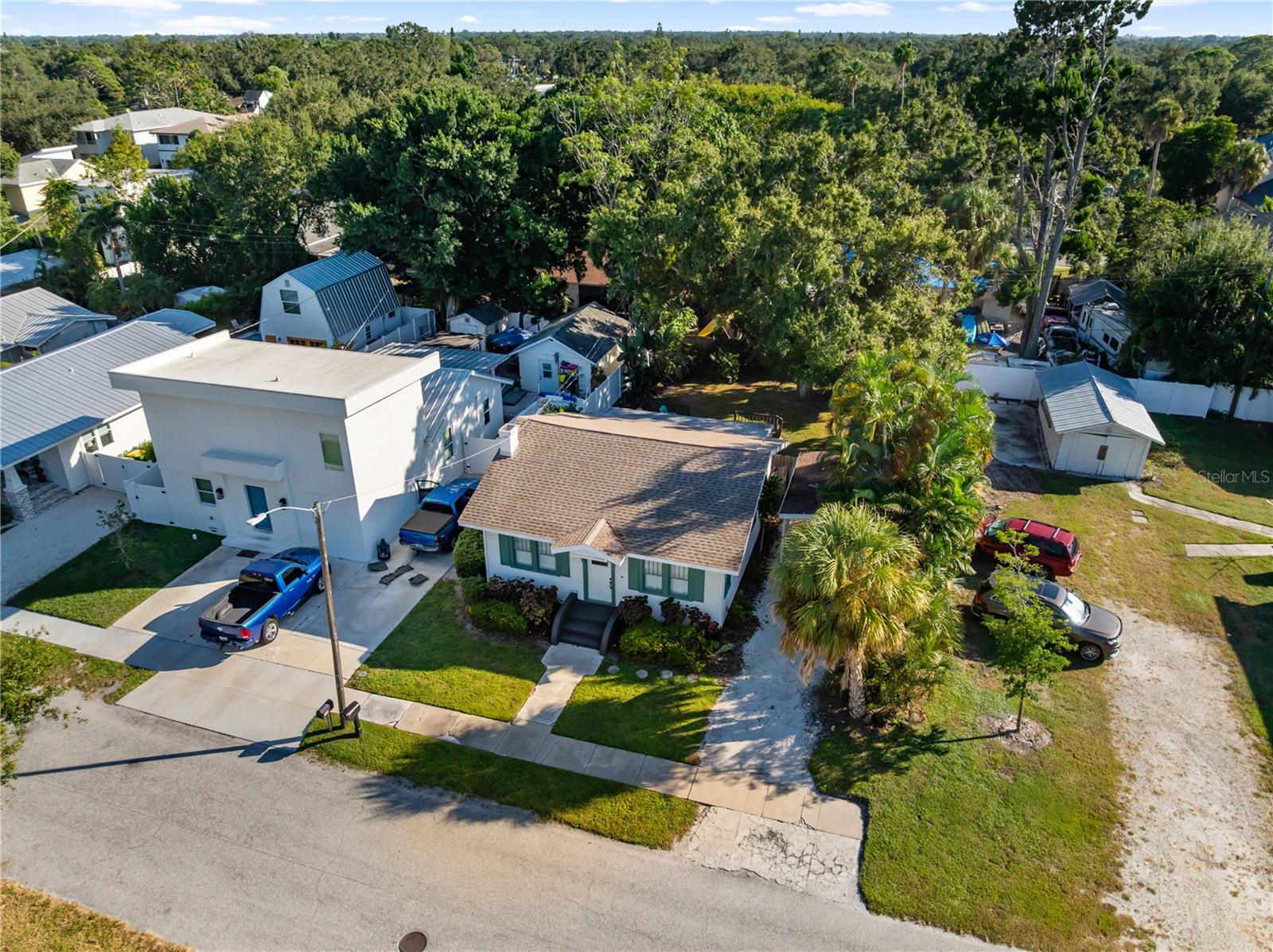 2530 Loma Linda, Sarasota, FL 34239